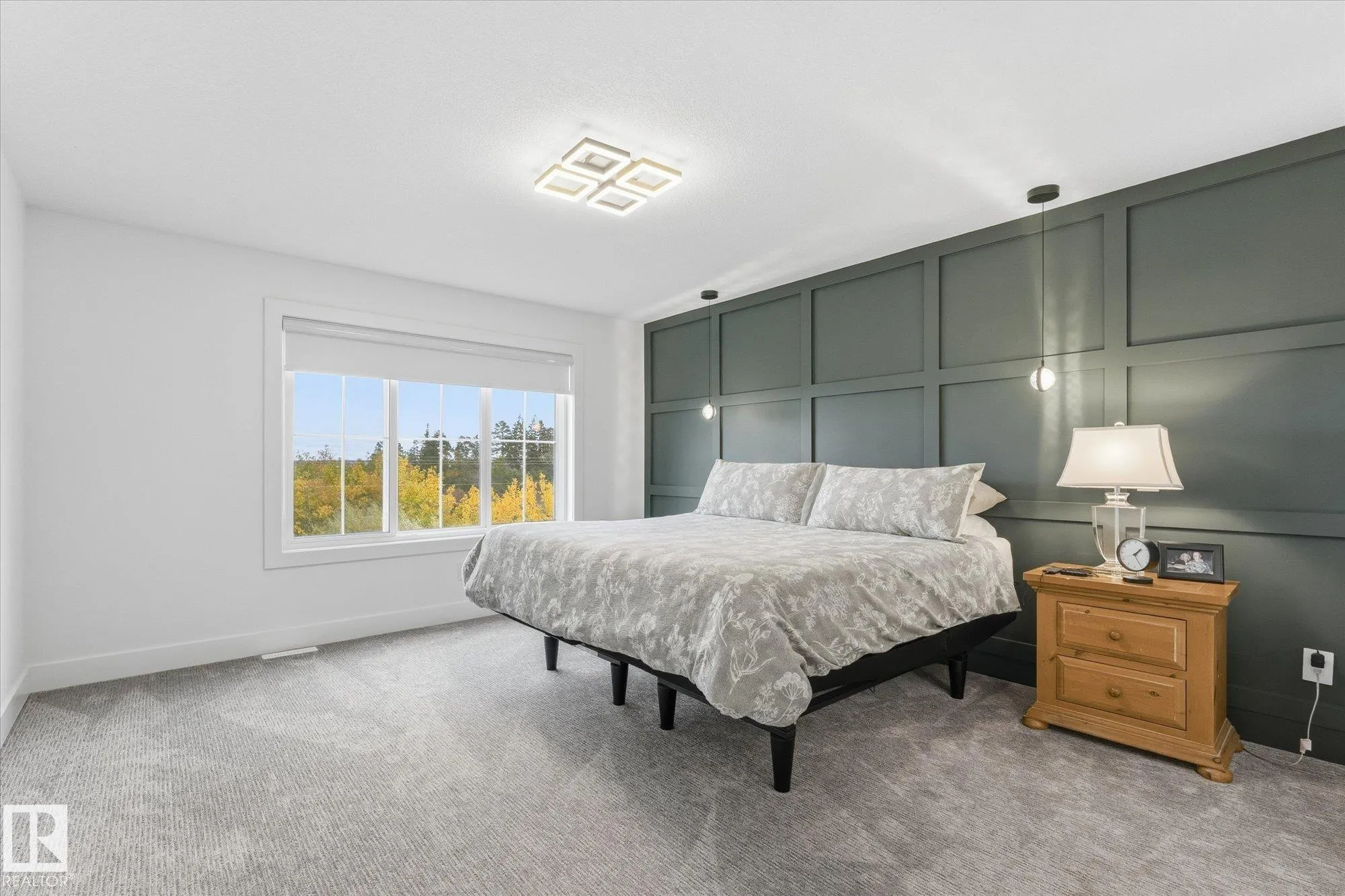 125 STARLING Way