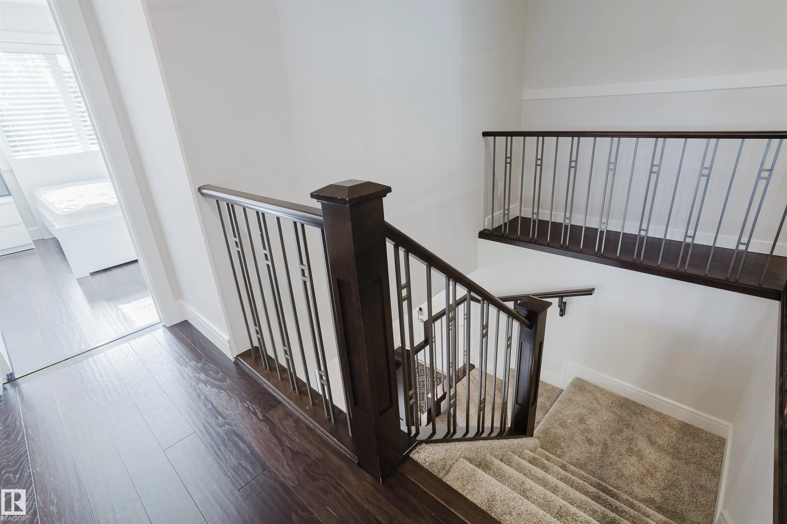 1 EASTVIEW ST