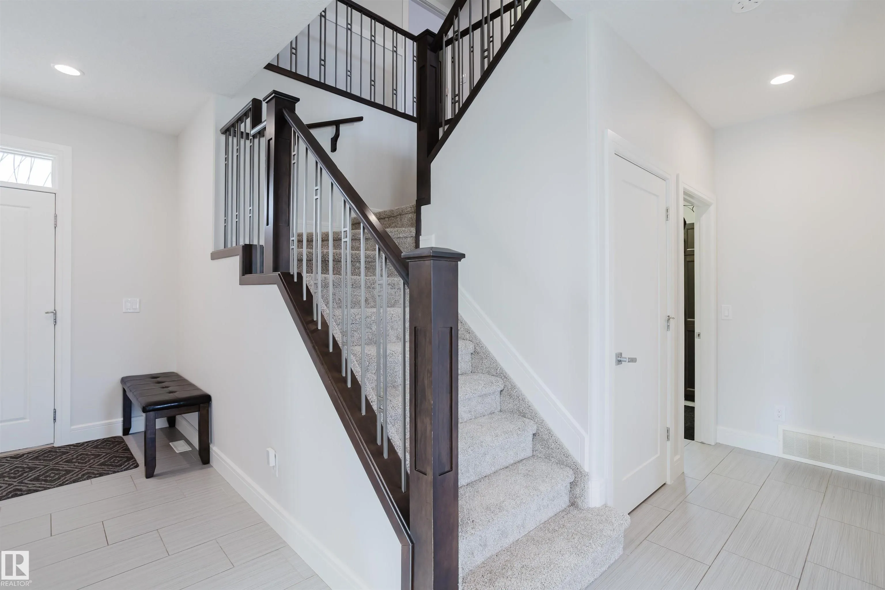 1 EASTVIEW ST