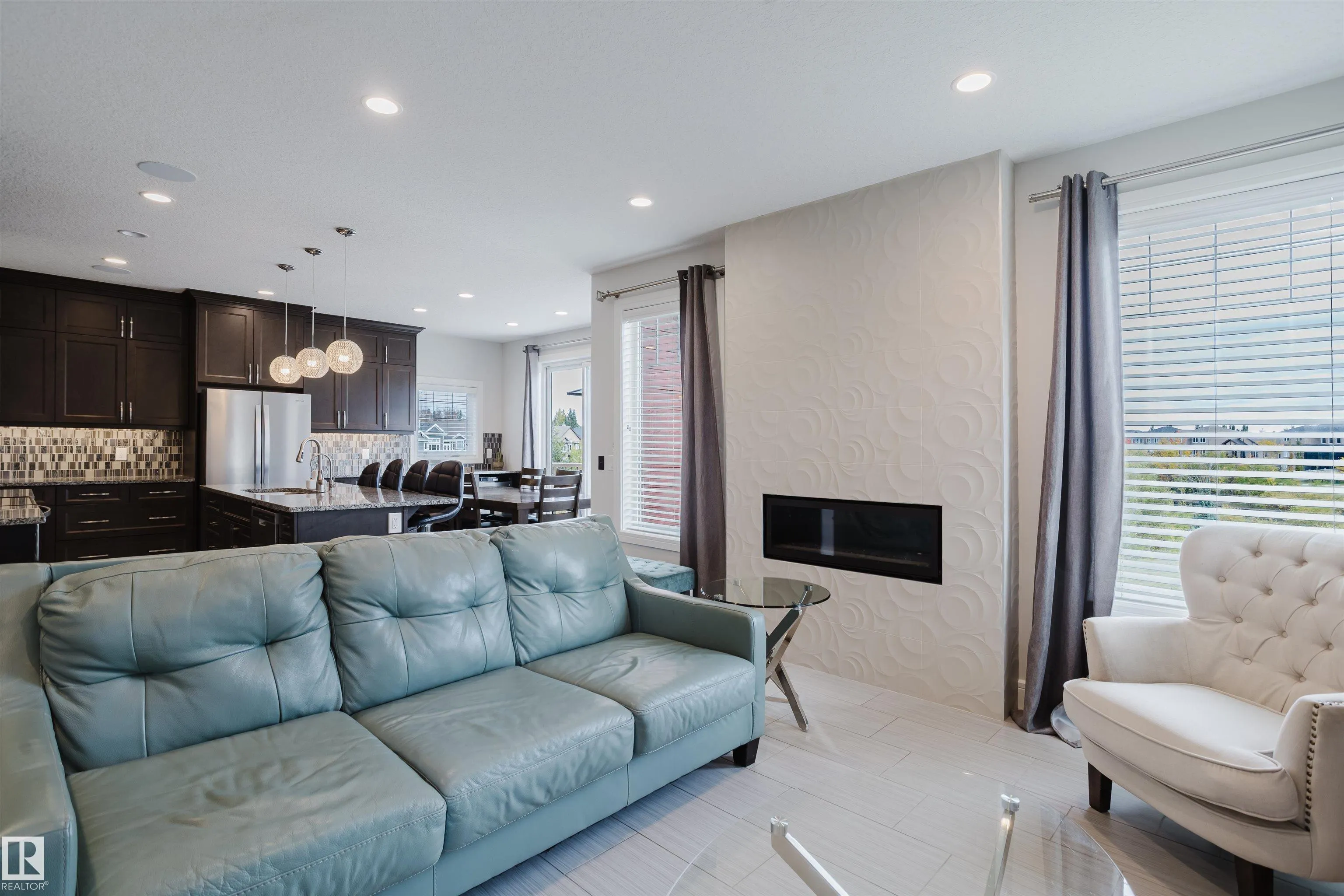 1 EASTVIEW ST