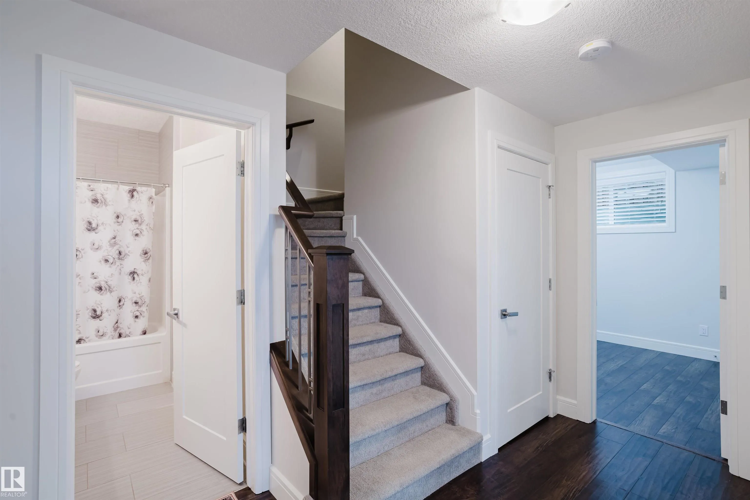 1 EASTVIEW ST