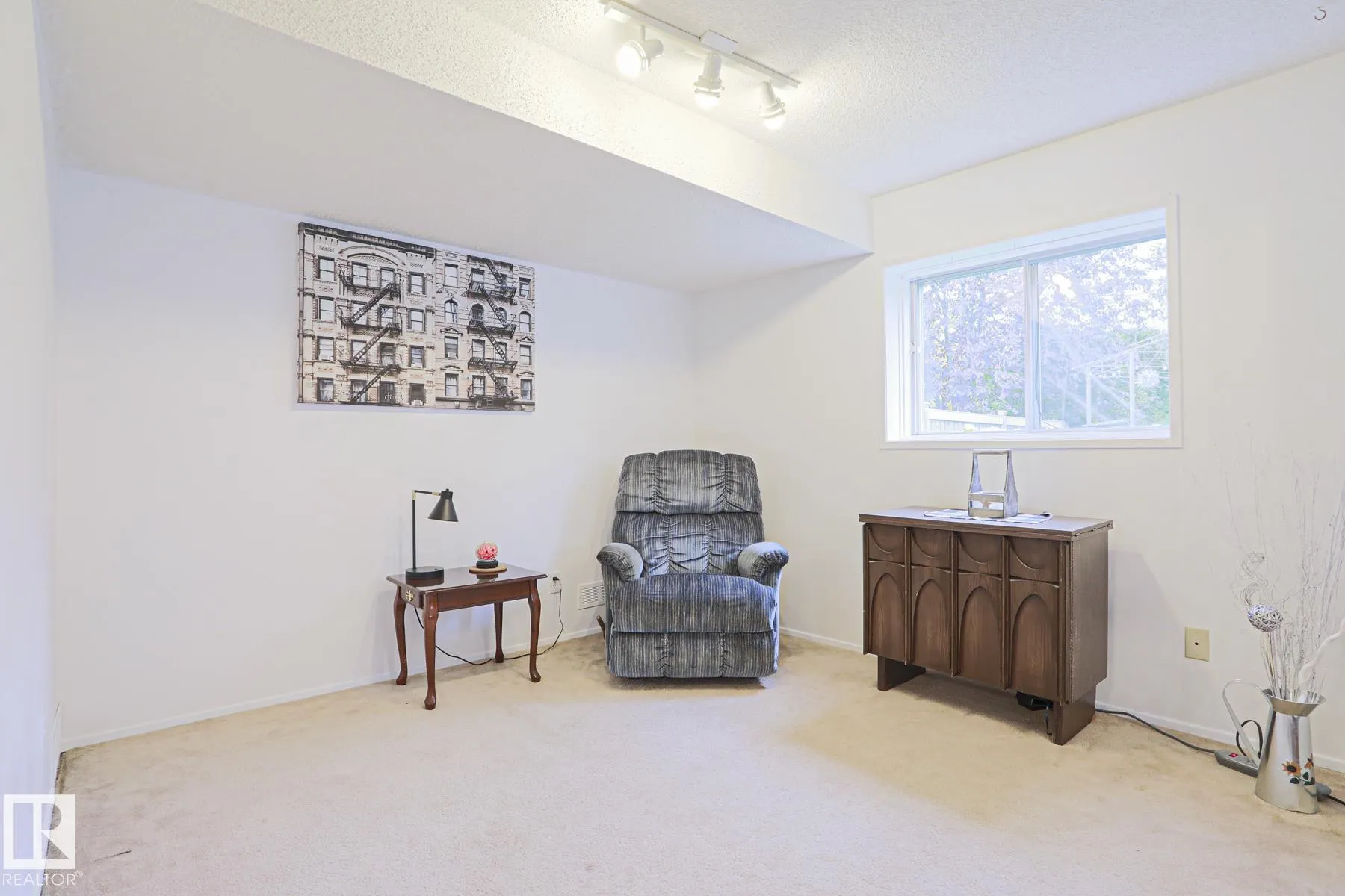 52 WESTLAKE Drive