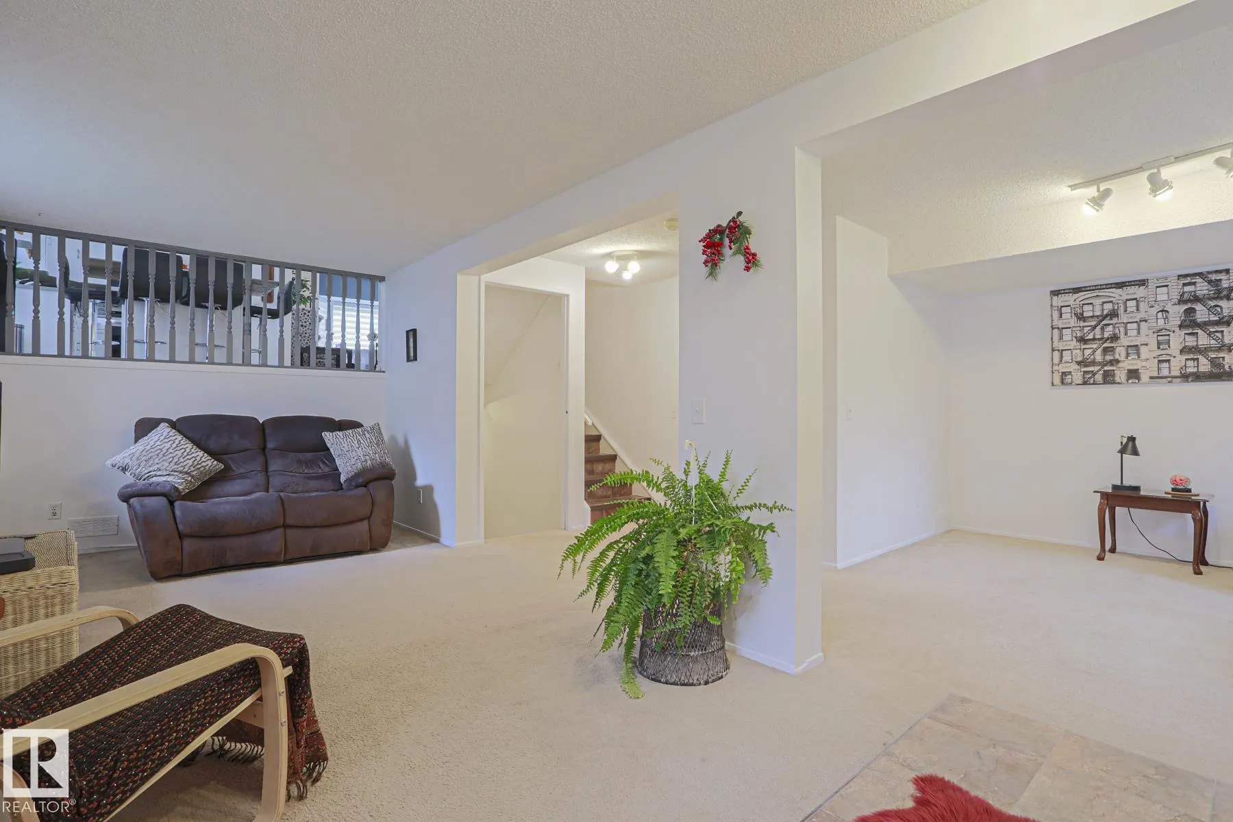 52 WESTLAKE Drive