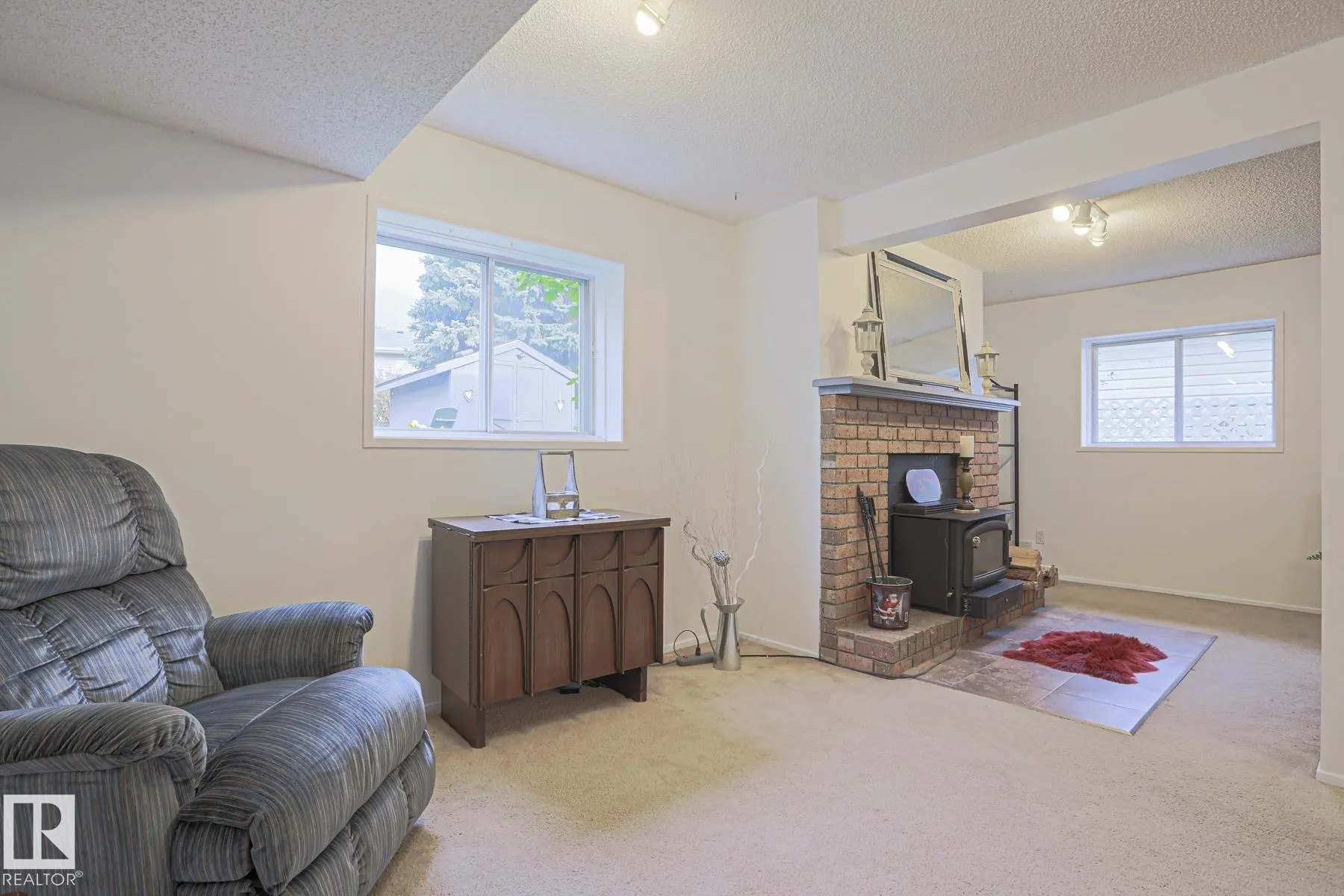 52 WESTLAKE Drive