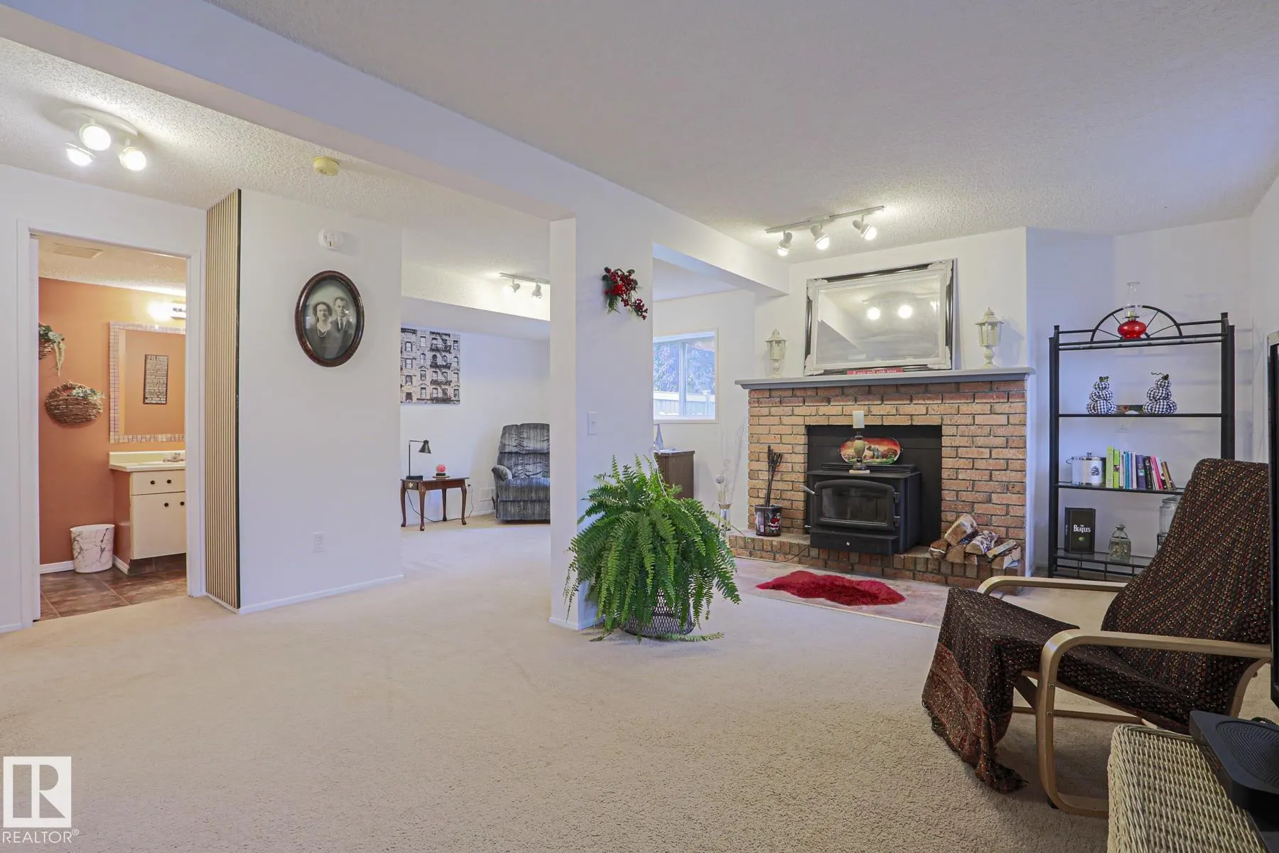 52 WESTLAKE Drive