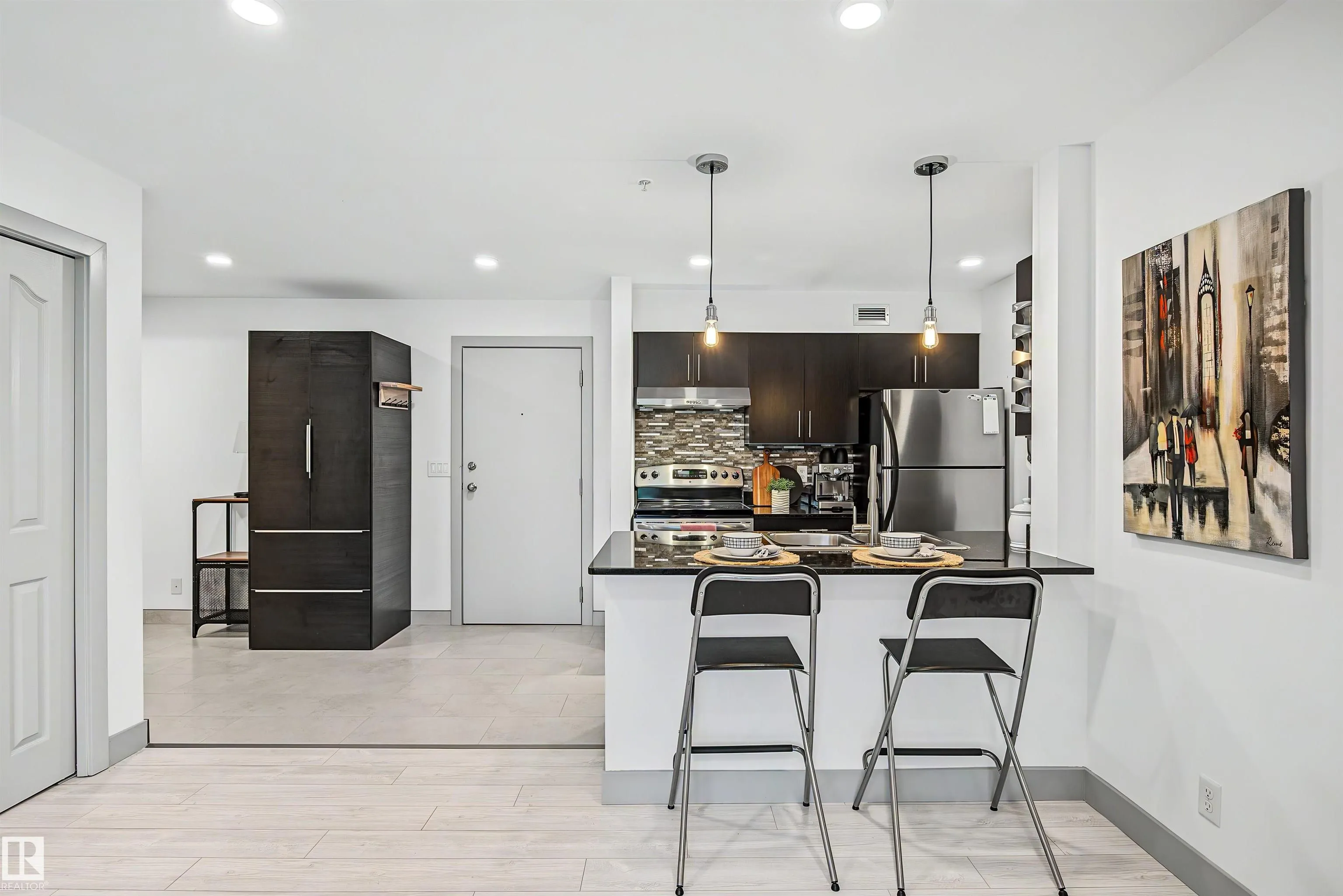 530 WATT Boulevard