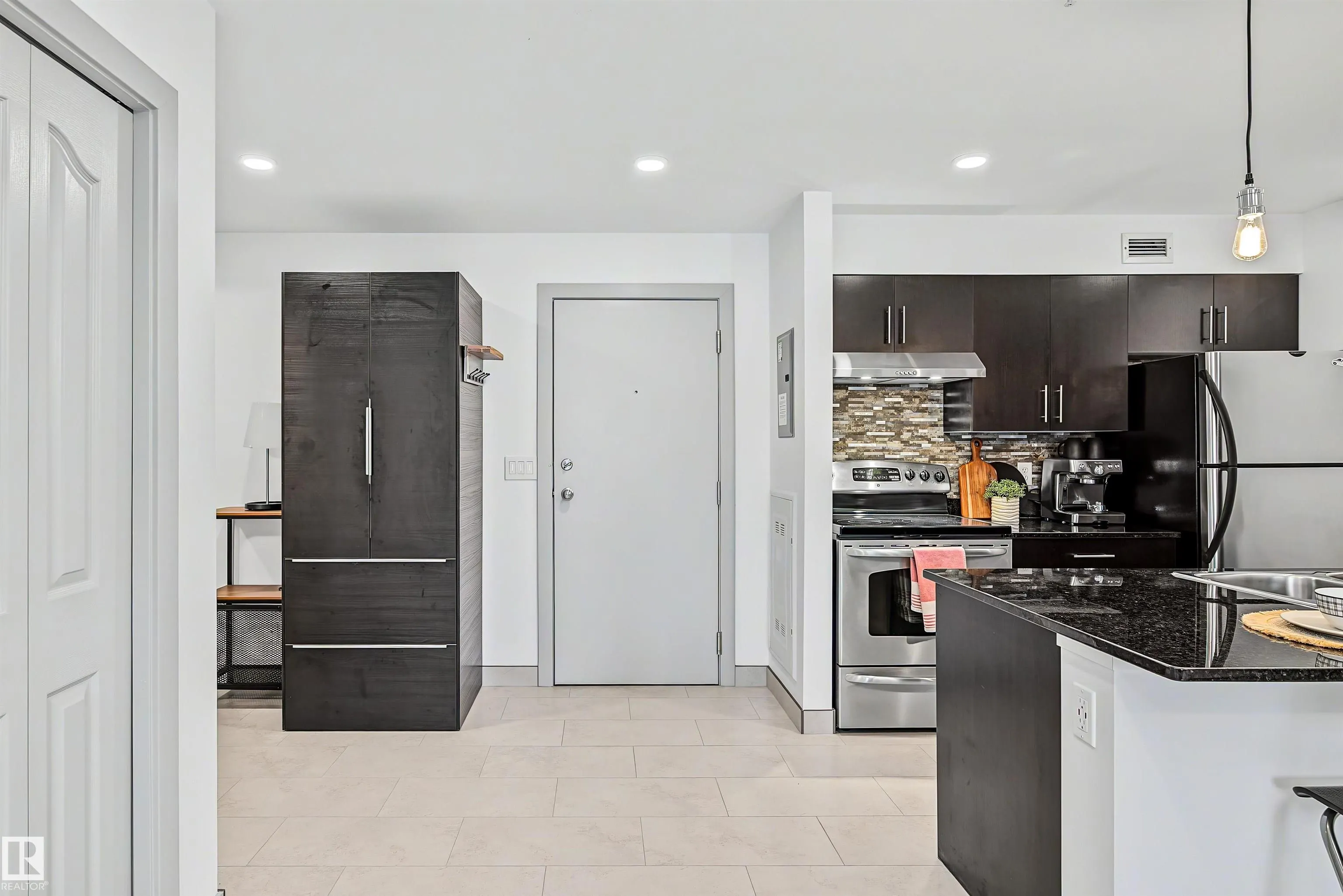 530 WATT Boulevard