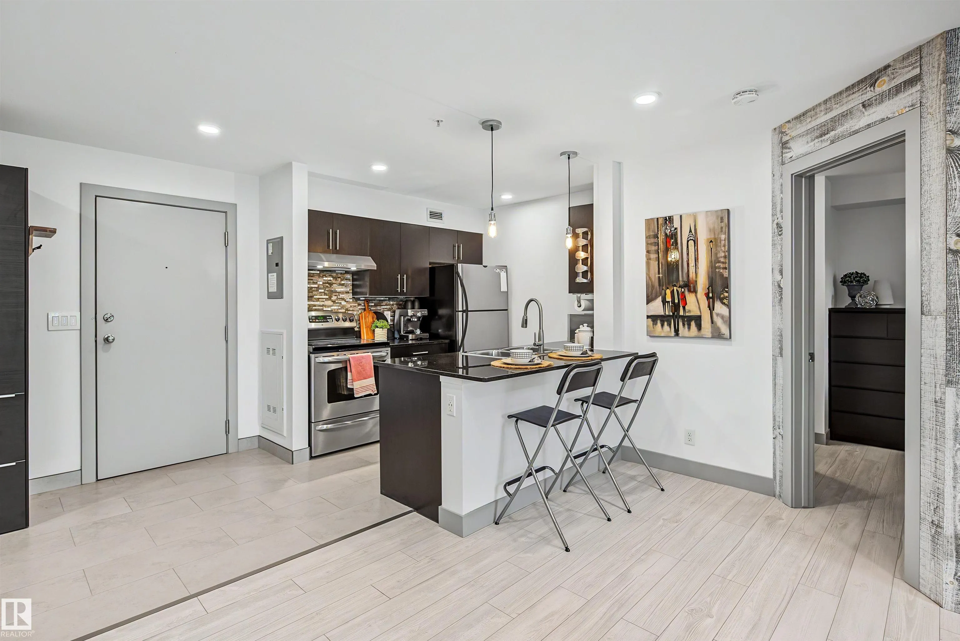 530 WATT Boulevard