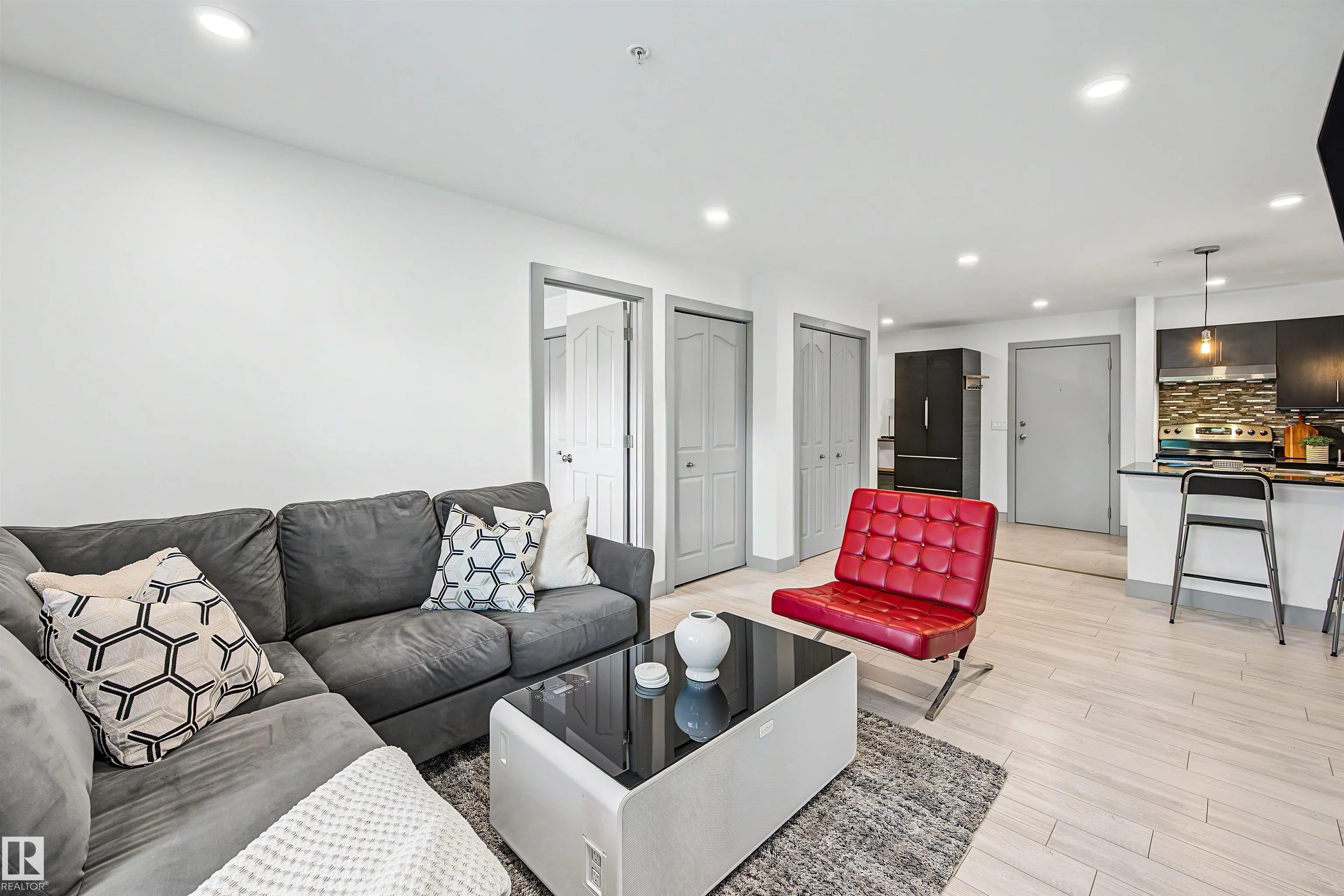530 WATT Boulevard