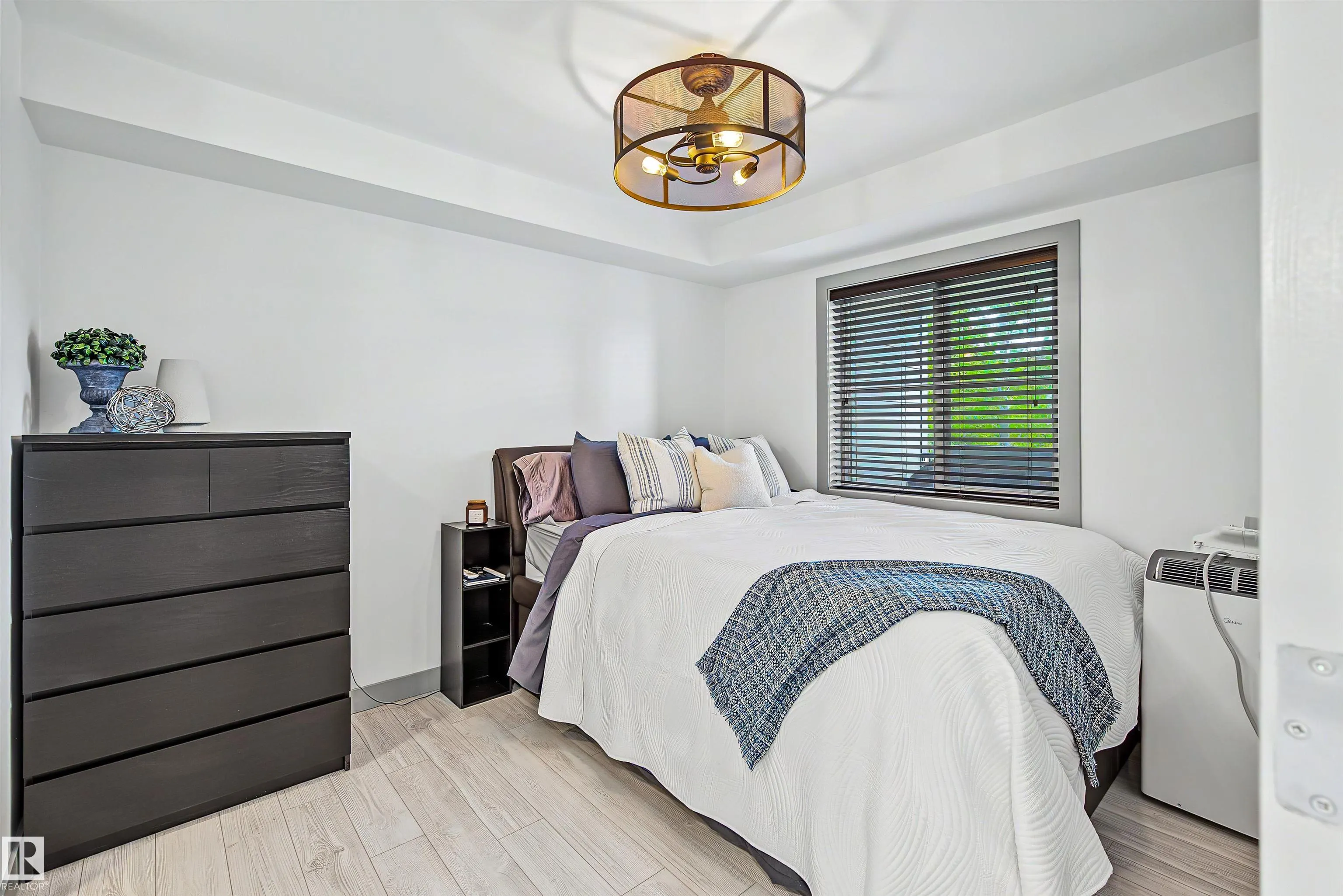 530 WATT Boulevard