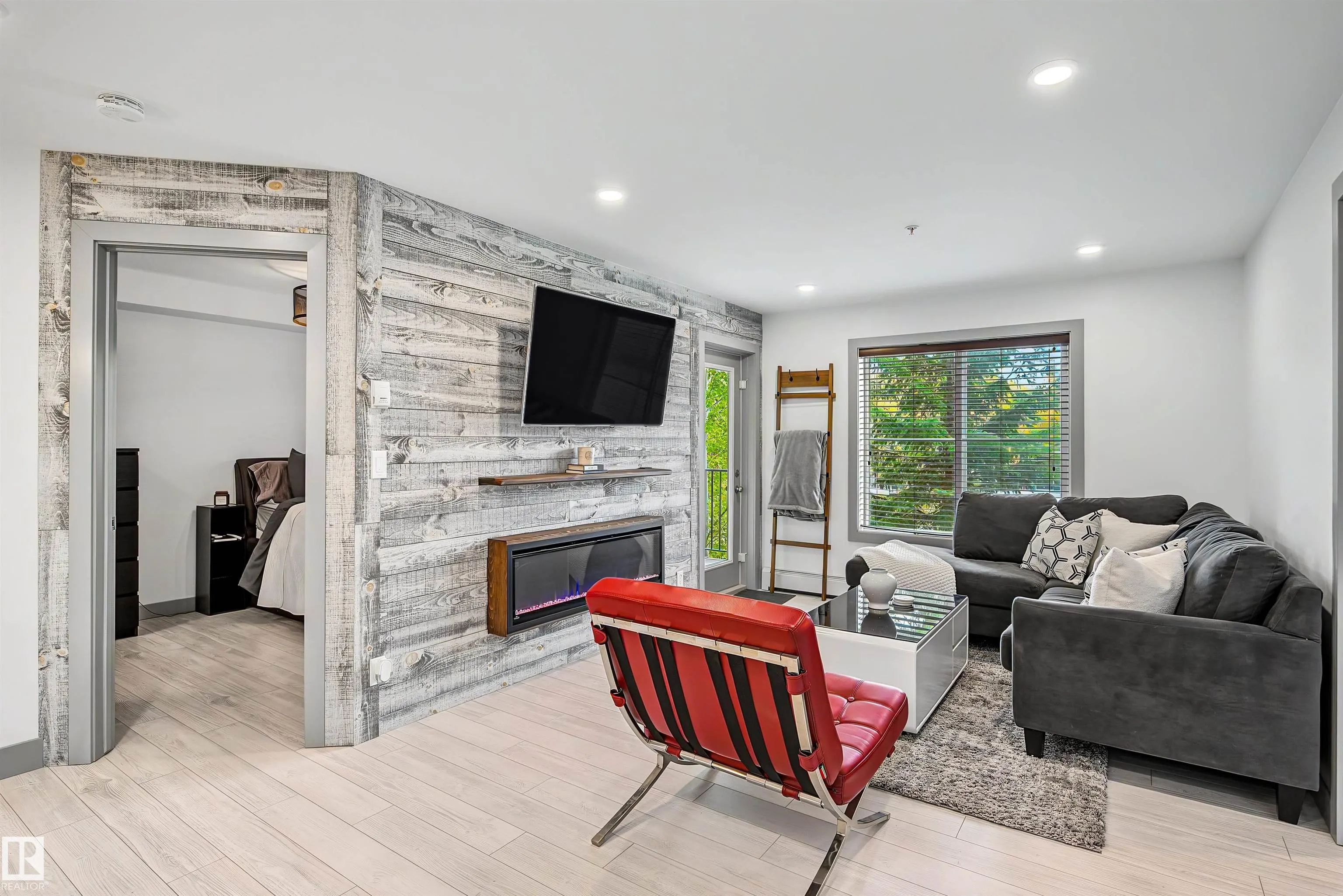 530 WATT Boulevard