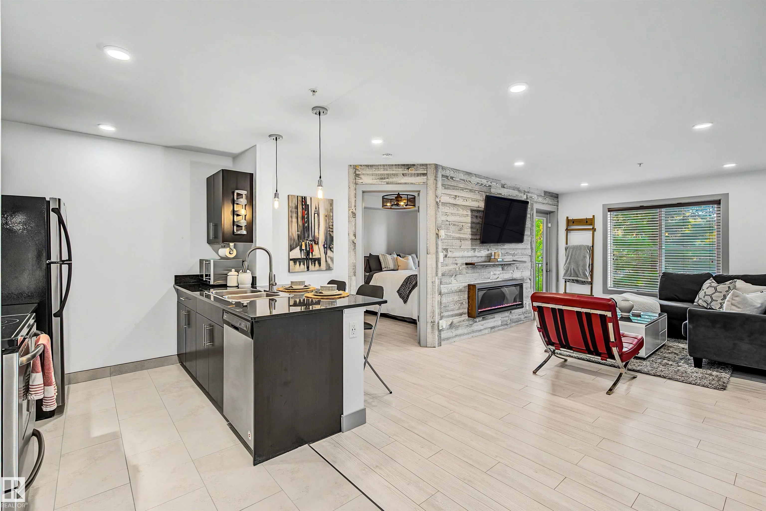 530 WATT Boulevard