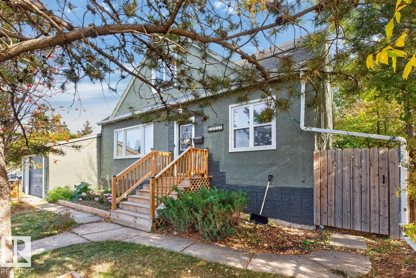 11953 ST ALBERT Trail