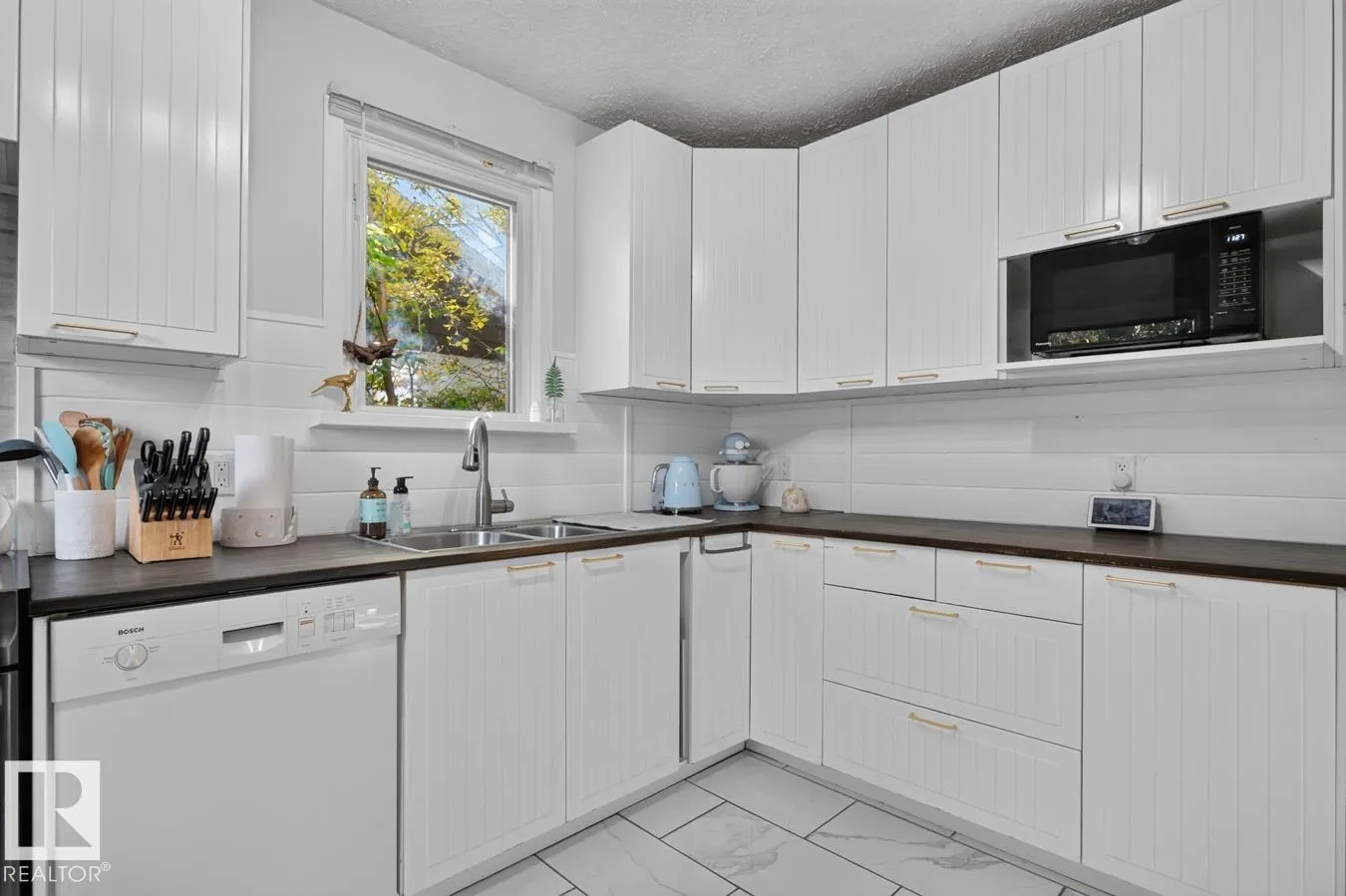 11953 ST ALBERT Trail
