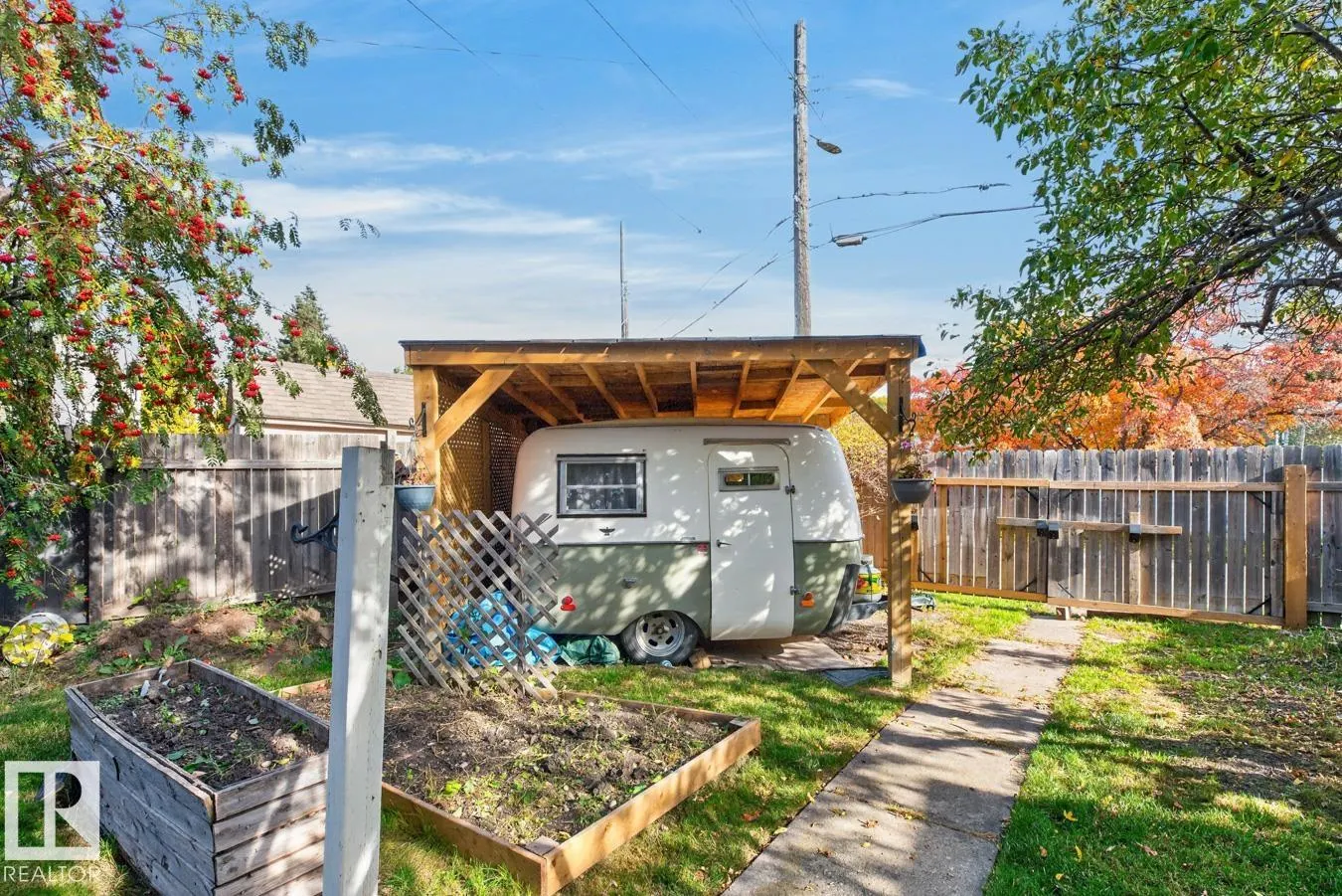 11953 ST ALBERT Trail