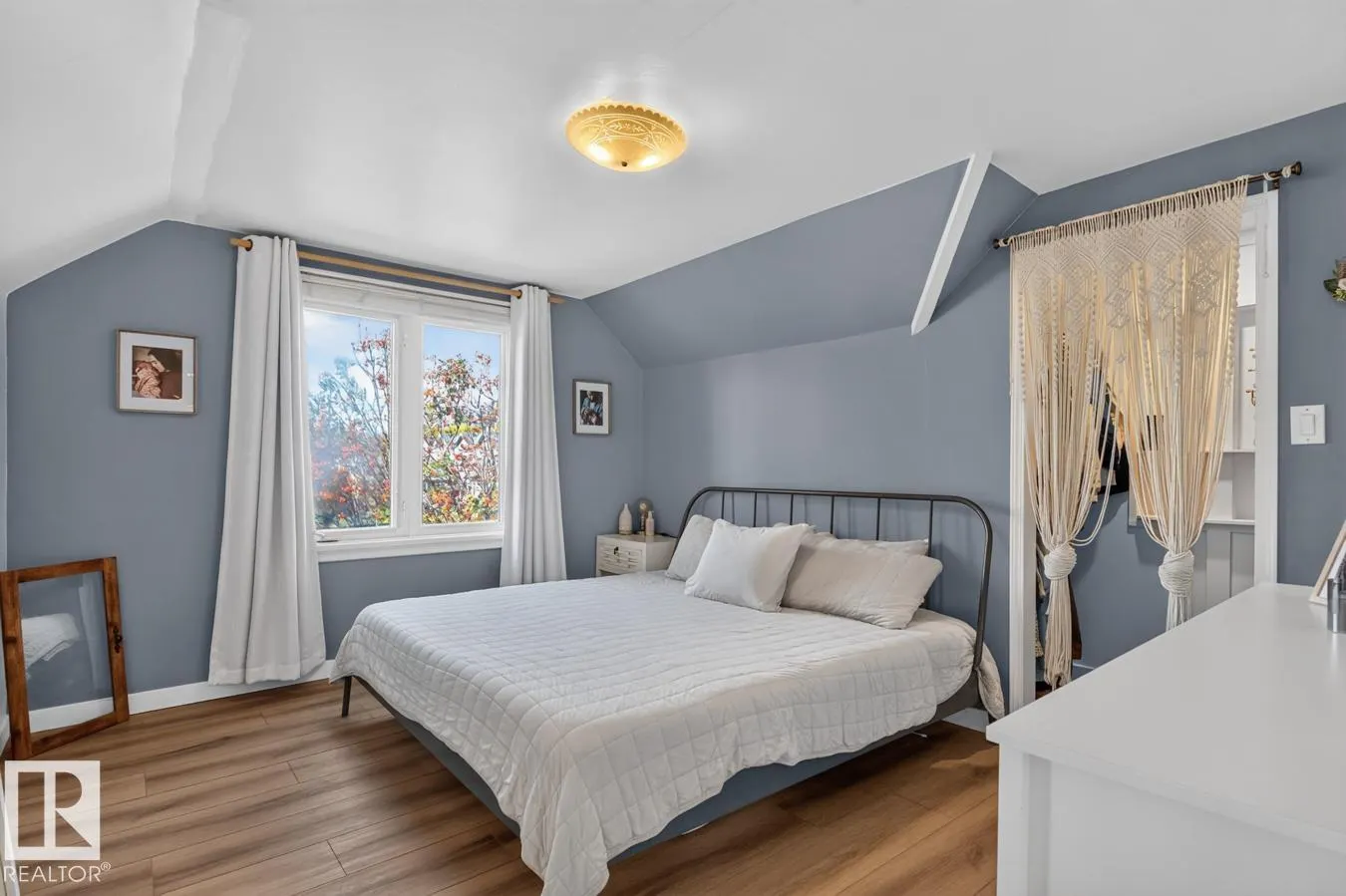 11953 ST ALBERT Trail