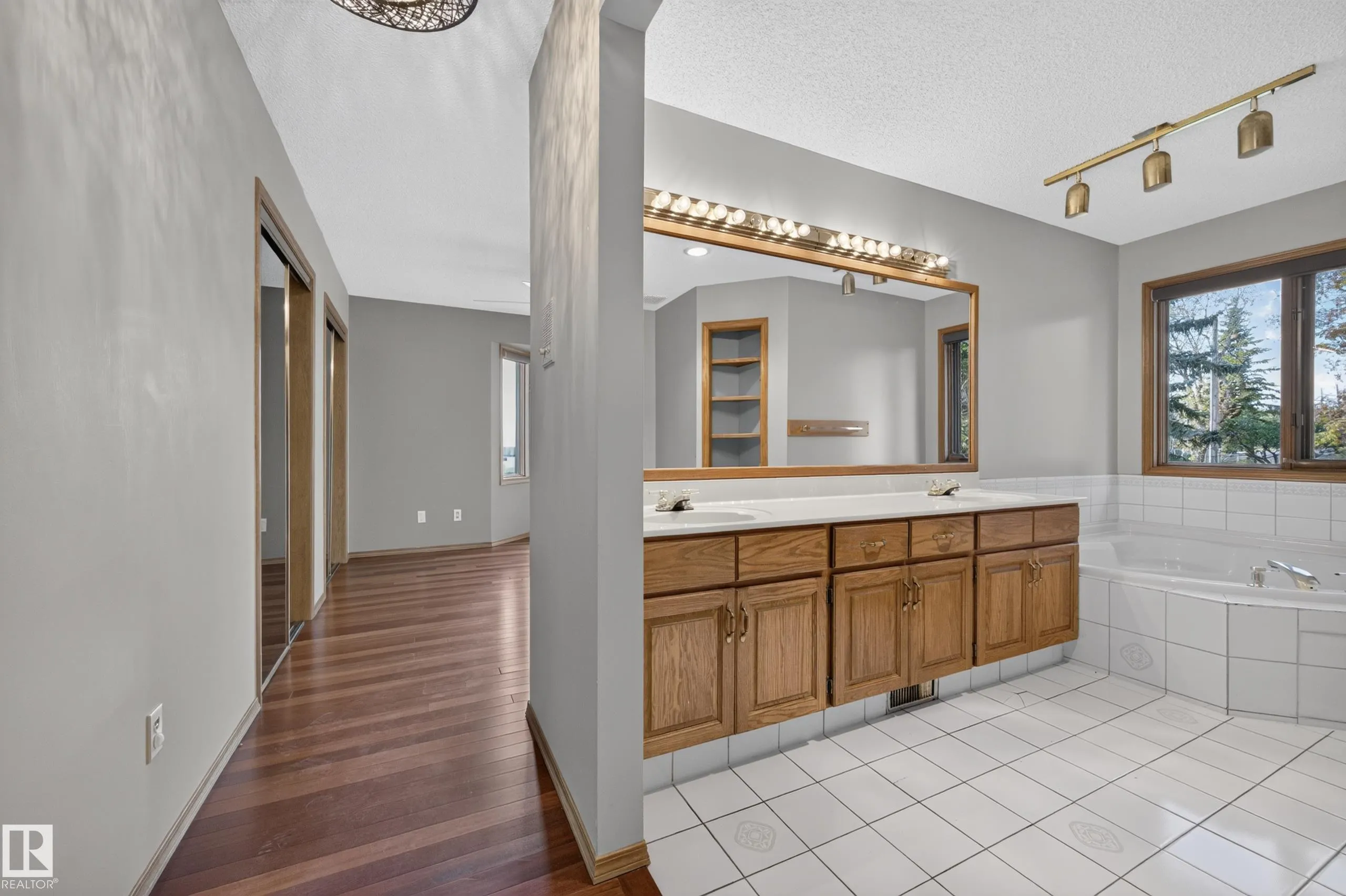 19403 Fort Rd