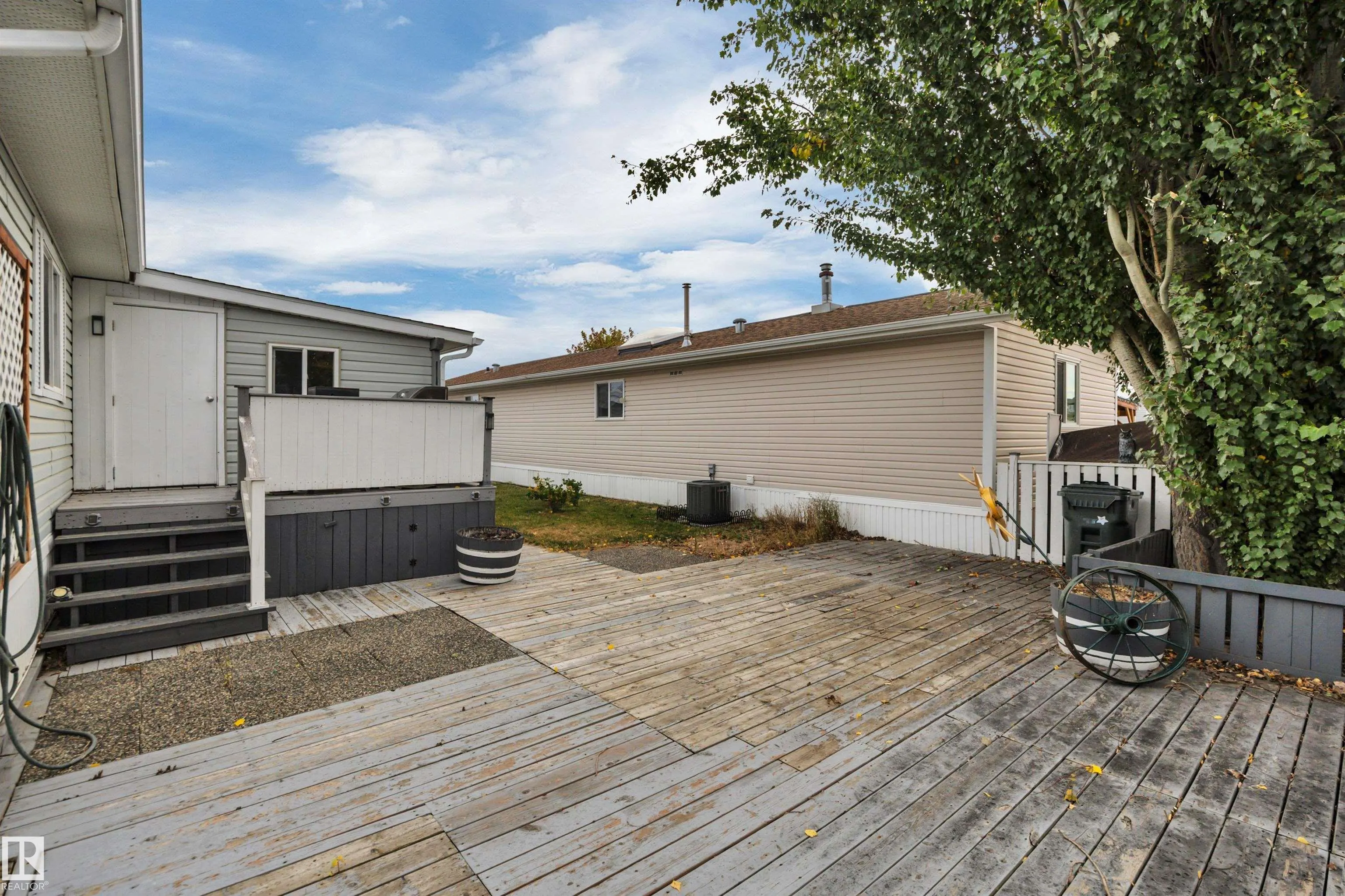 1666 Jubilee Crescent