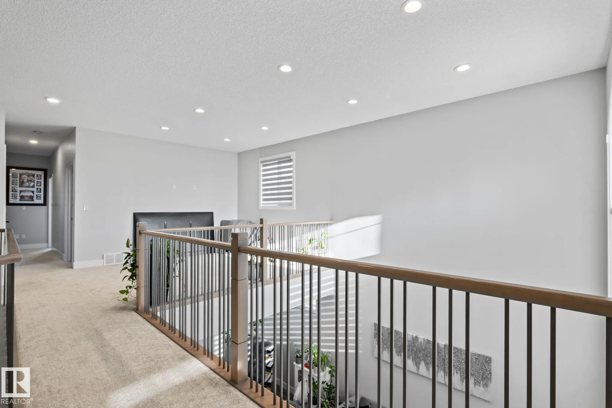 824 34 AVE