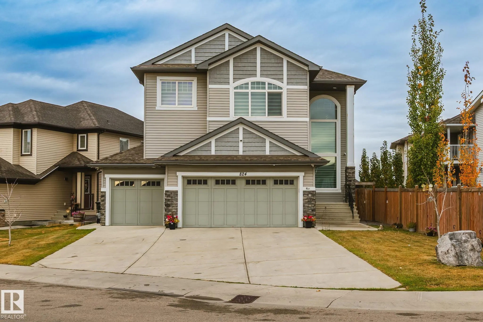 824 34 AVE