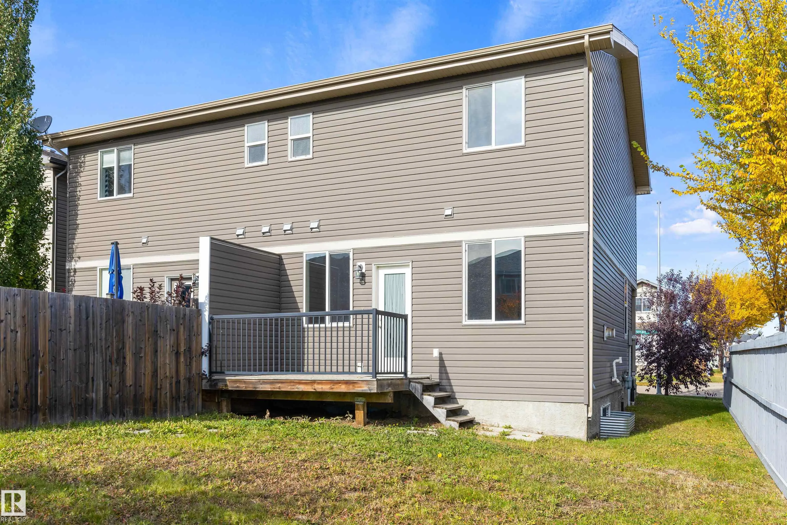 1 ROSEBERRY Lane