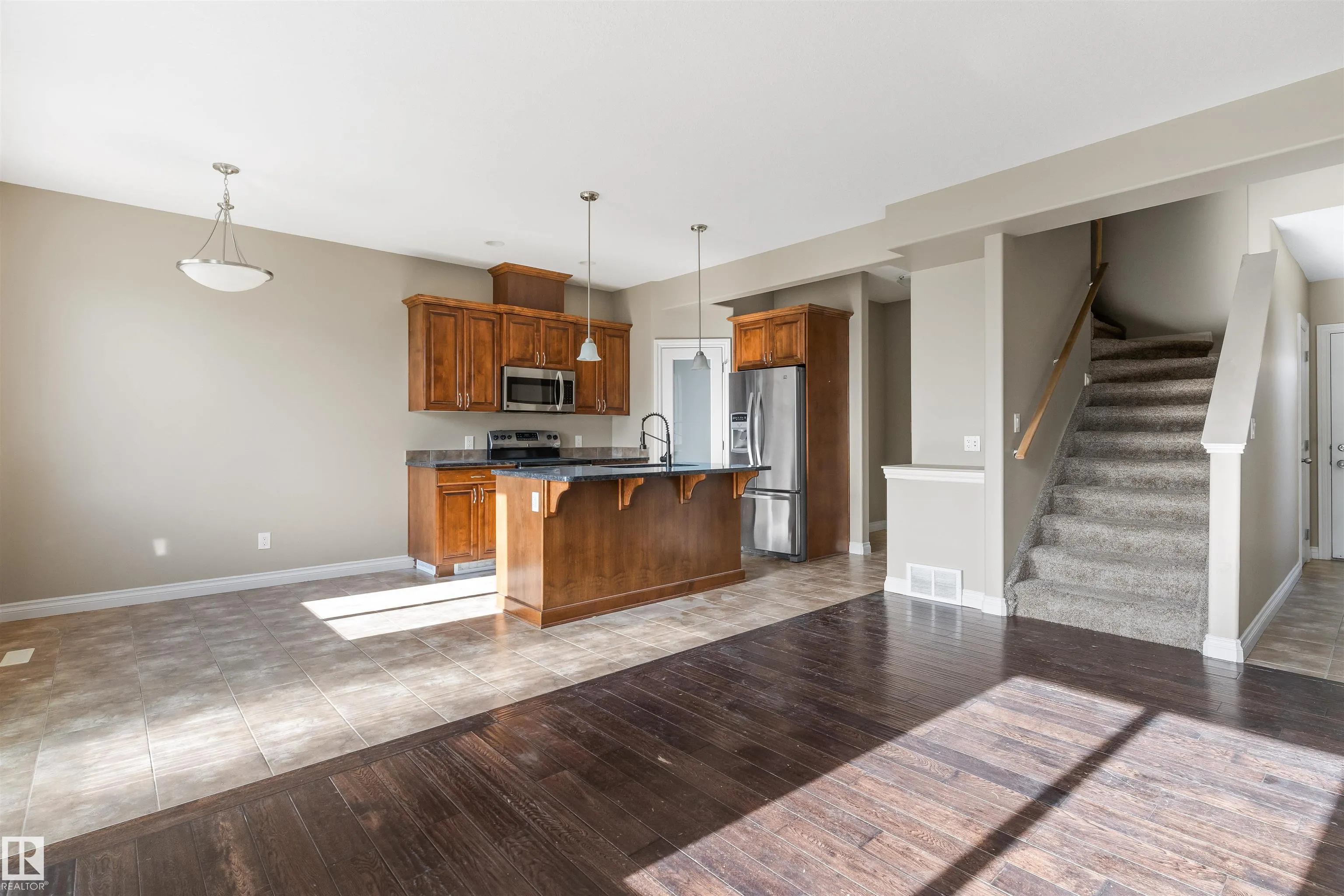 1 ROSEBERRY Lane