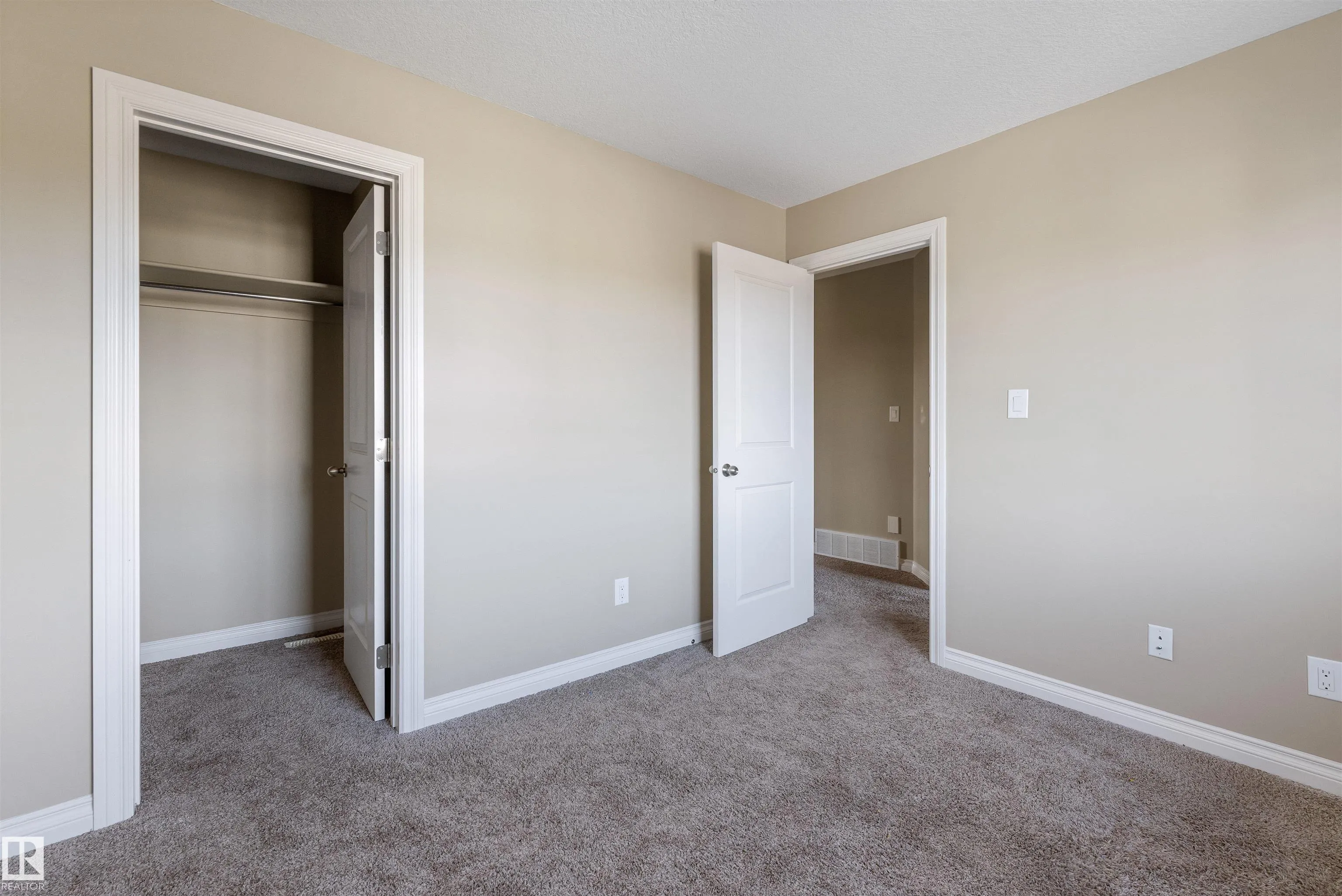 1 ROSEBERRY Lane