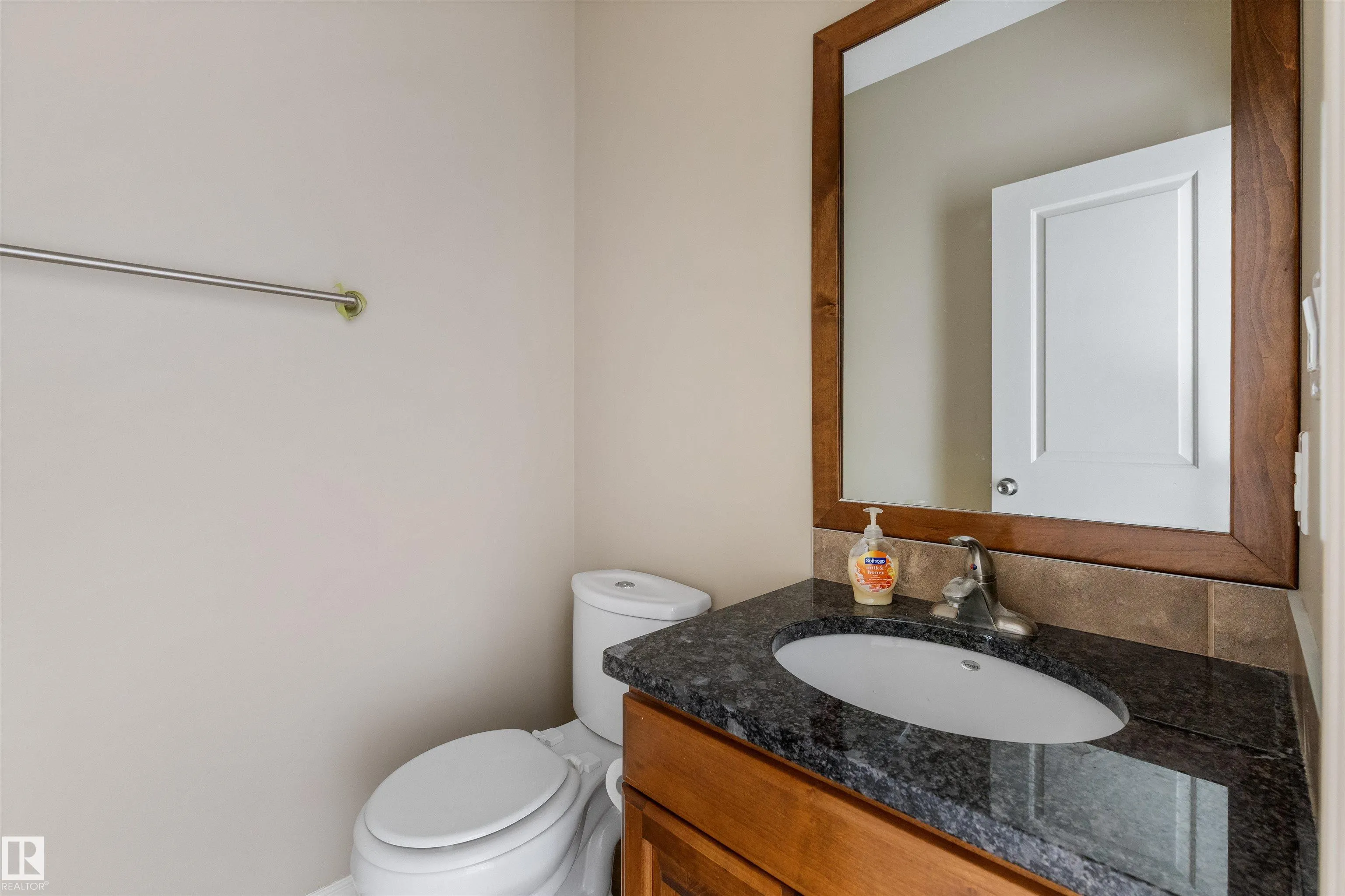 1 ROSEBERRY Lane