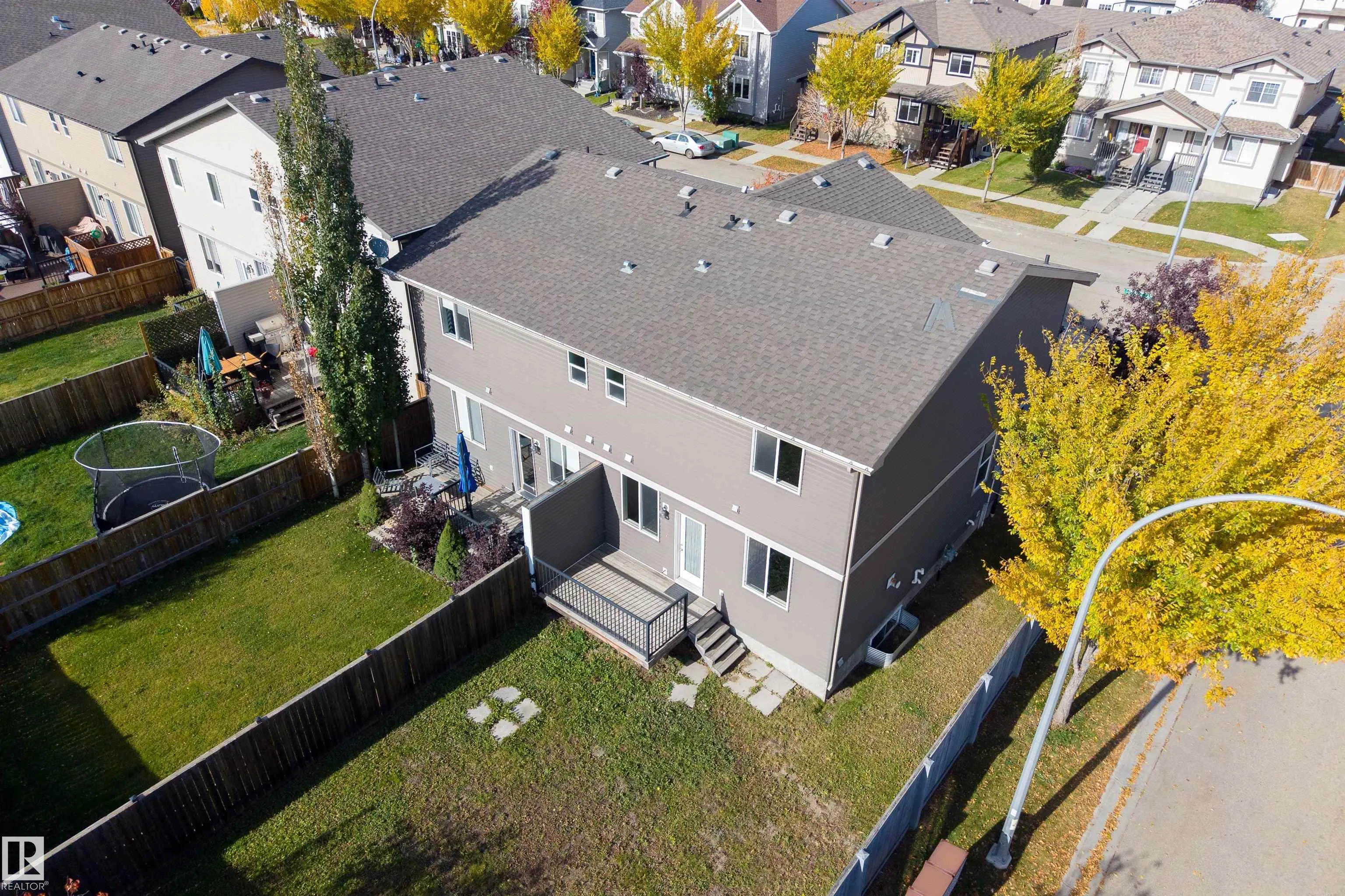 1 ROSEBERRY Lane