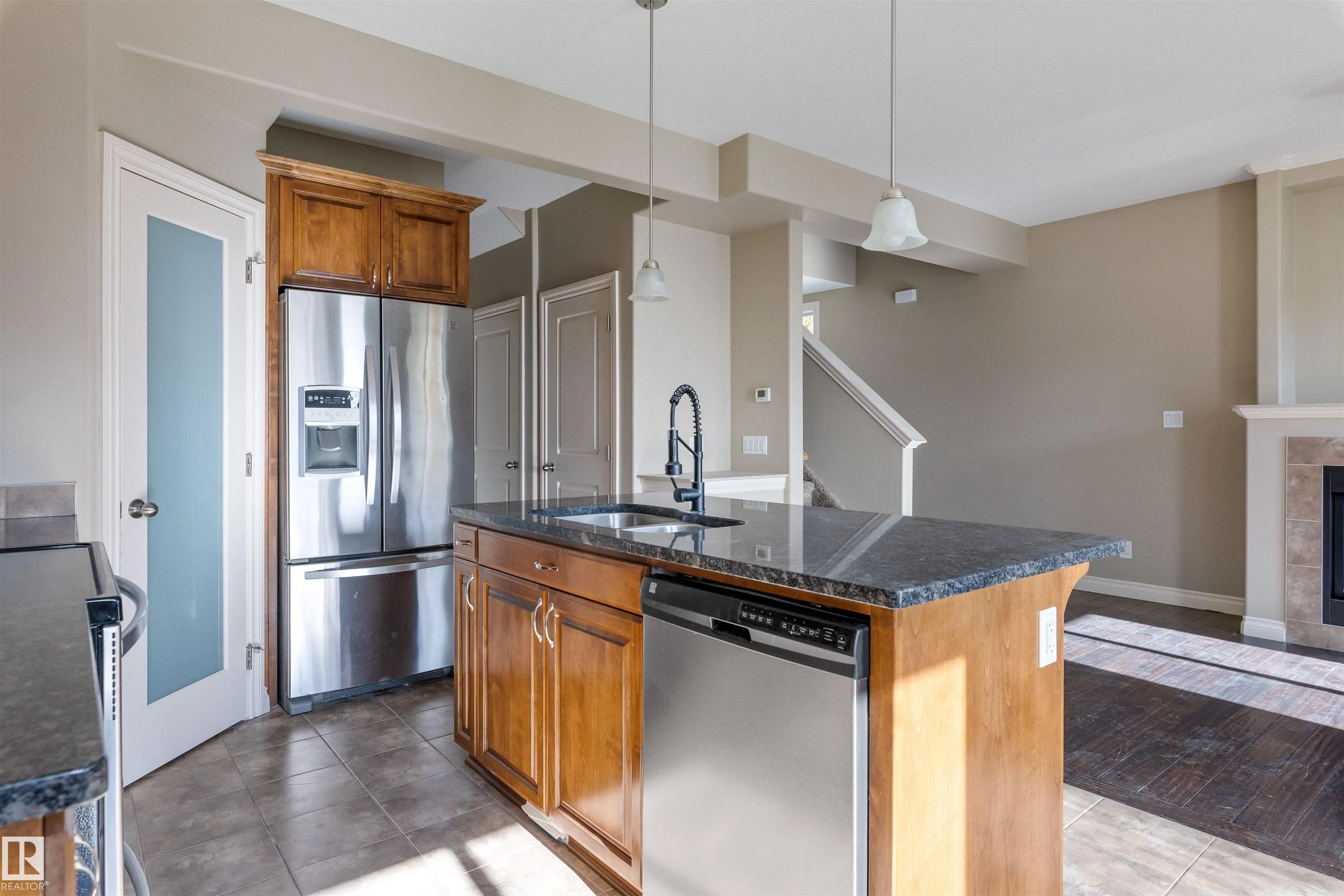 1 ROSEBERRY Lane