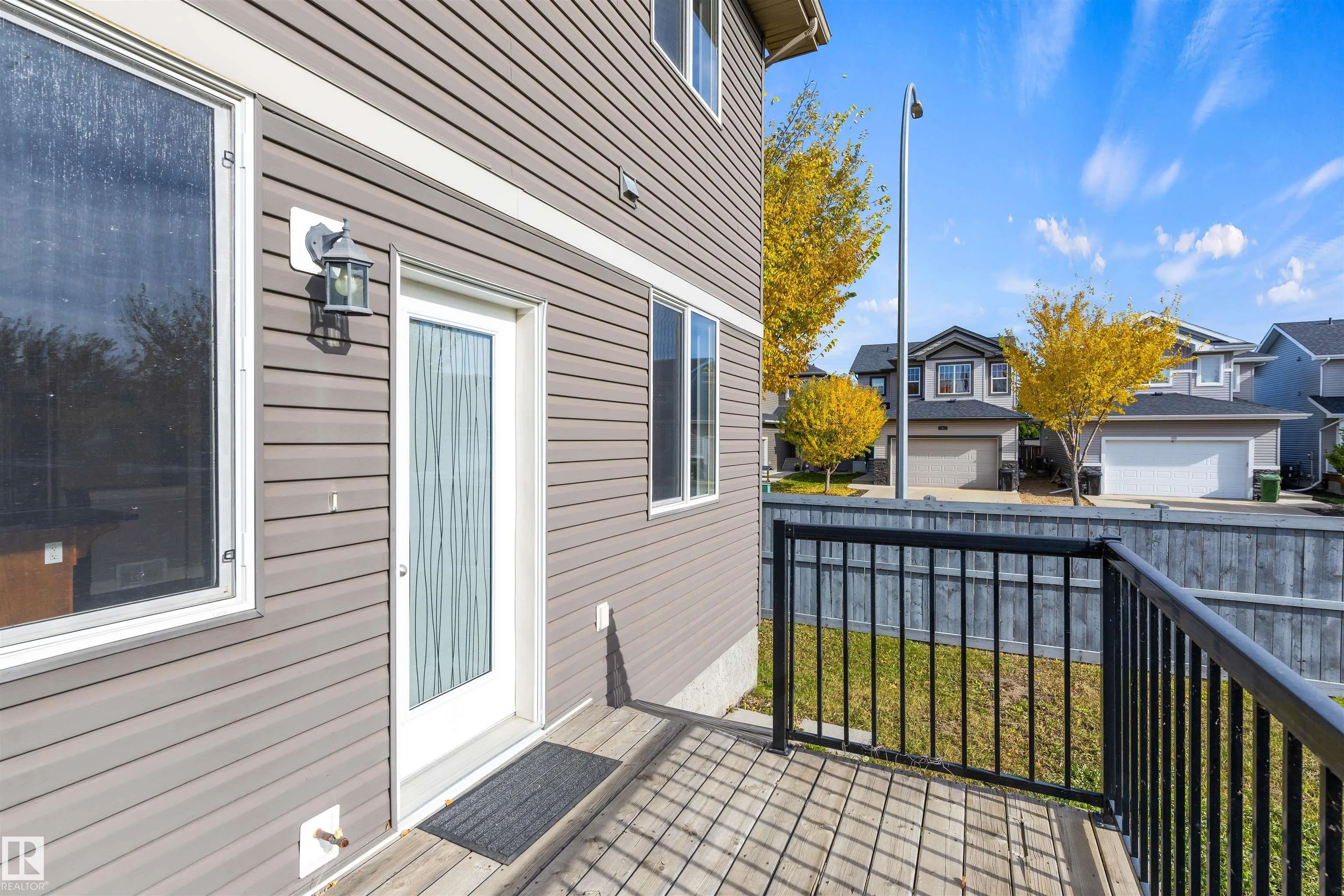 1 ROSEBERRY Lane