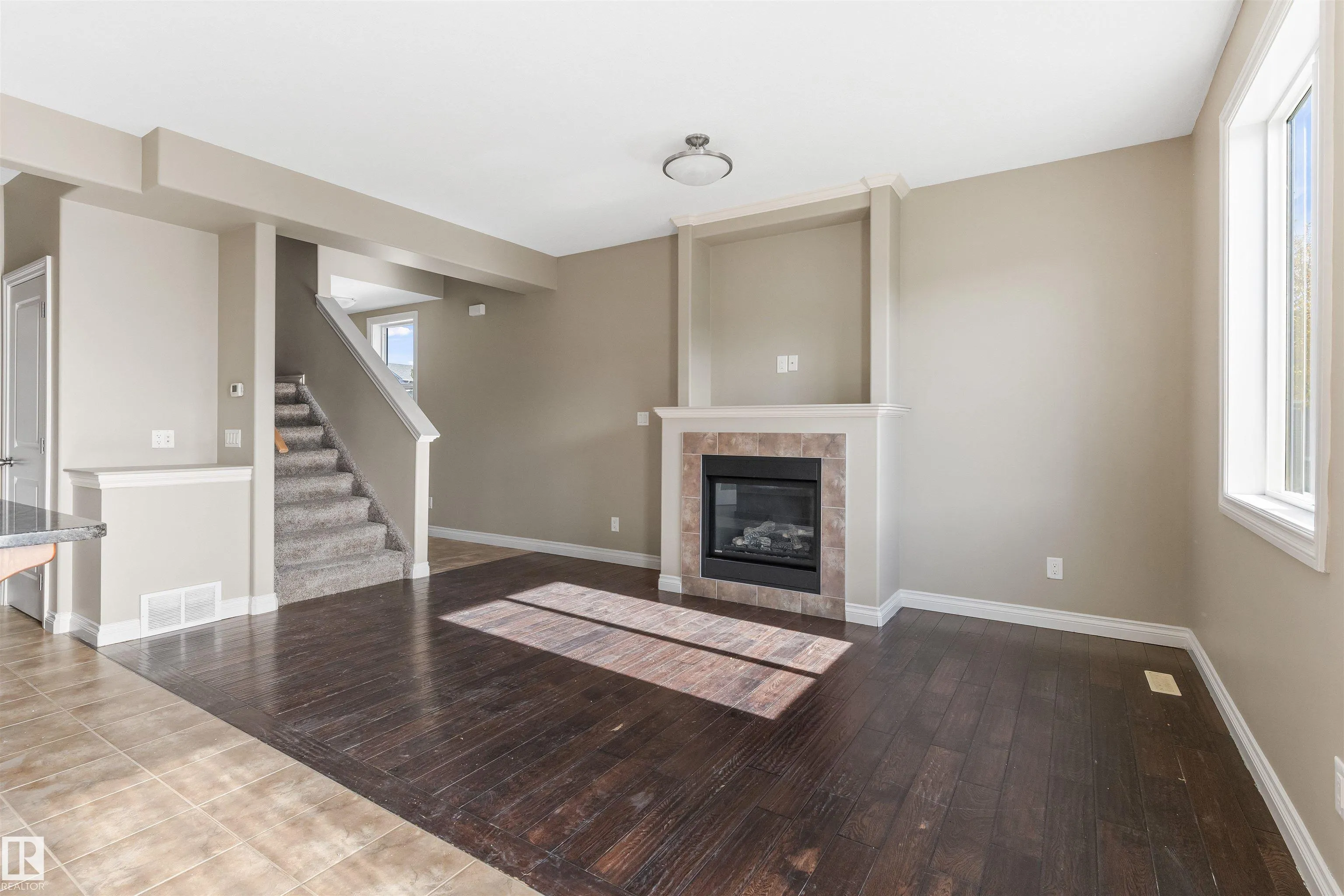 1 ROSEBERRY Lane