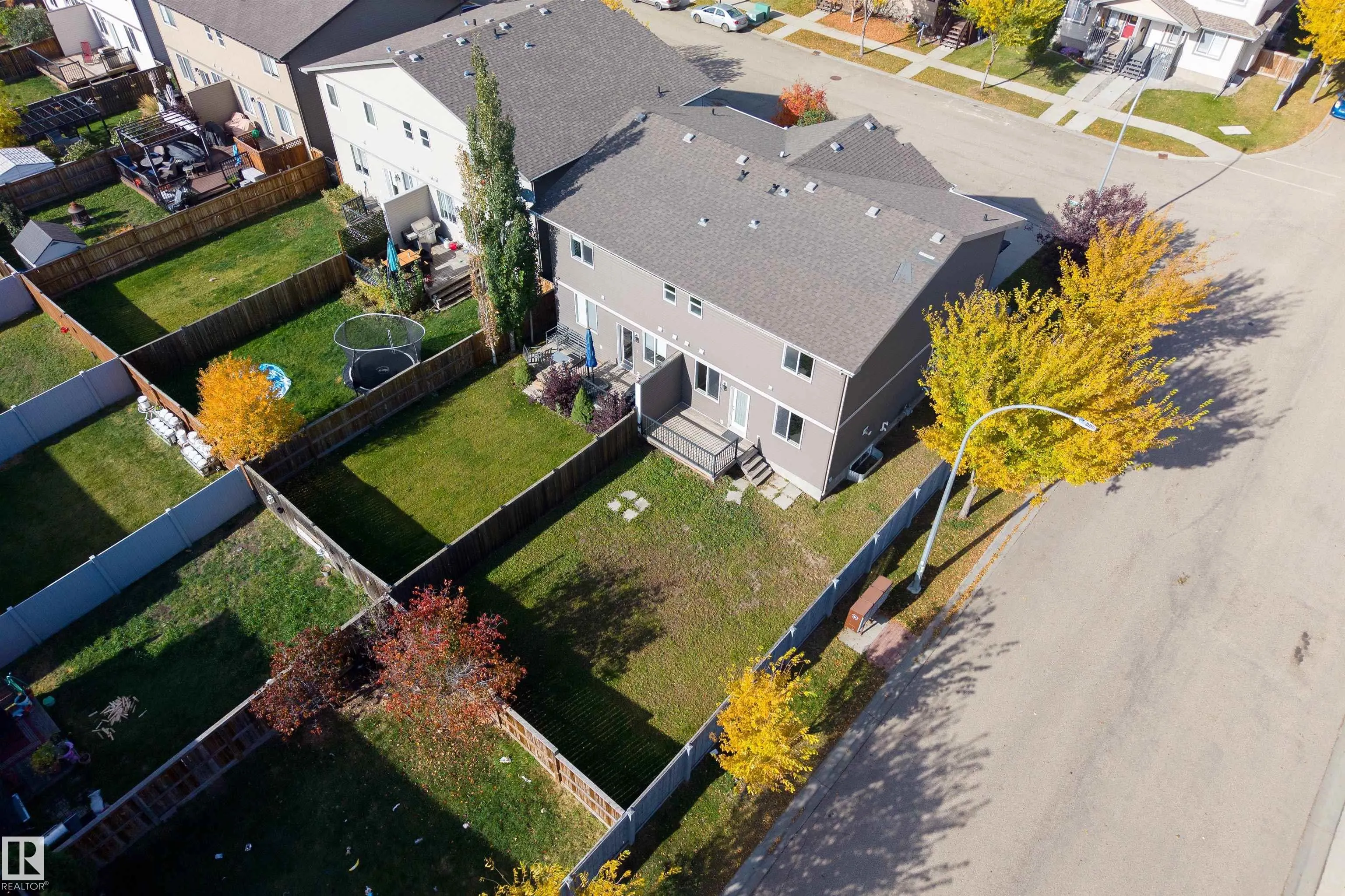 1 ROSEBERRY Lane