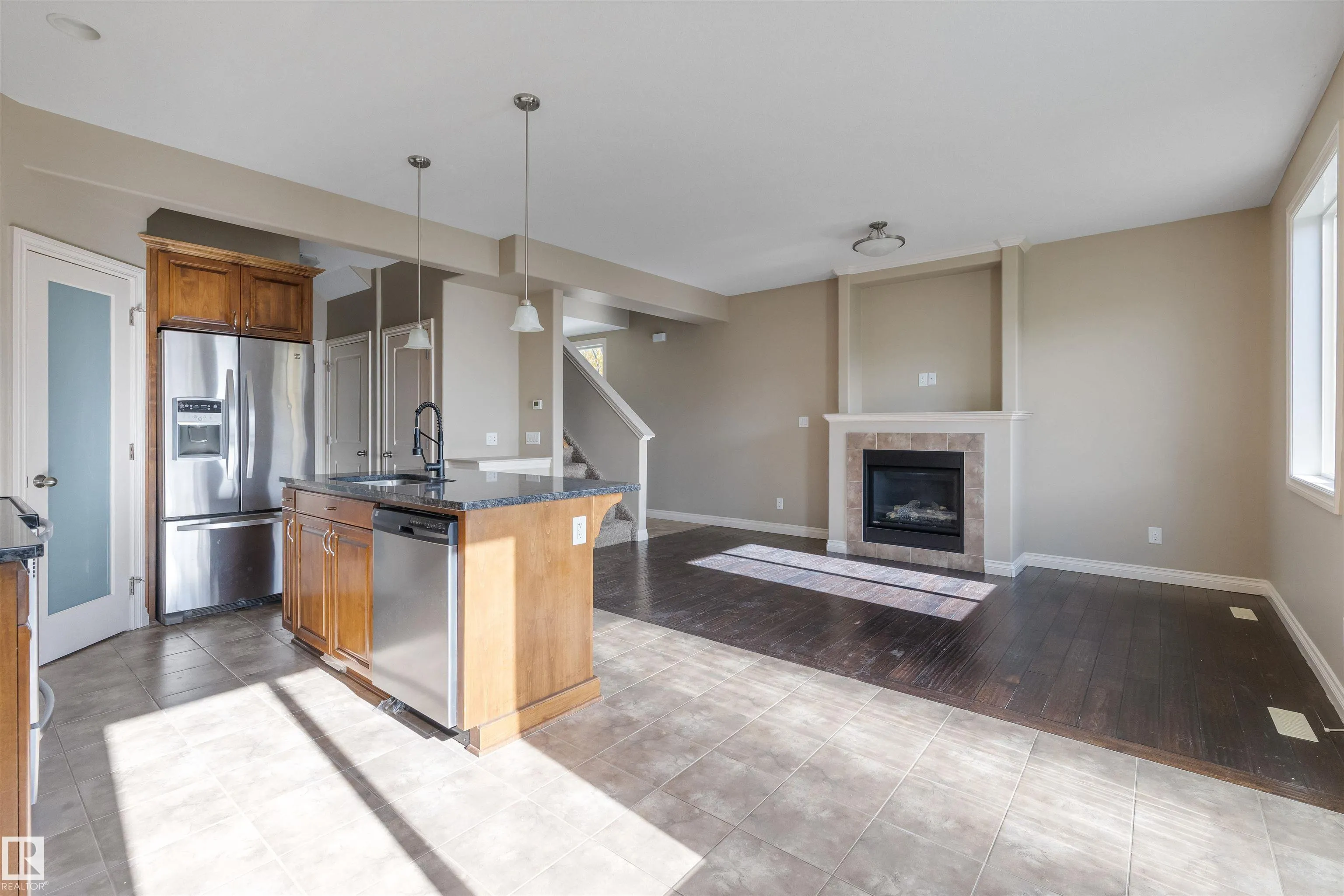 1 ROSEBERRY Lane