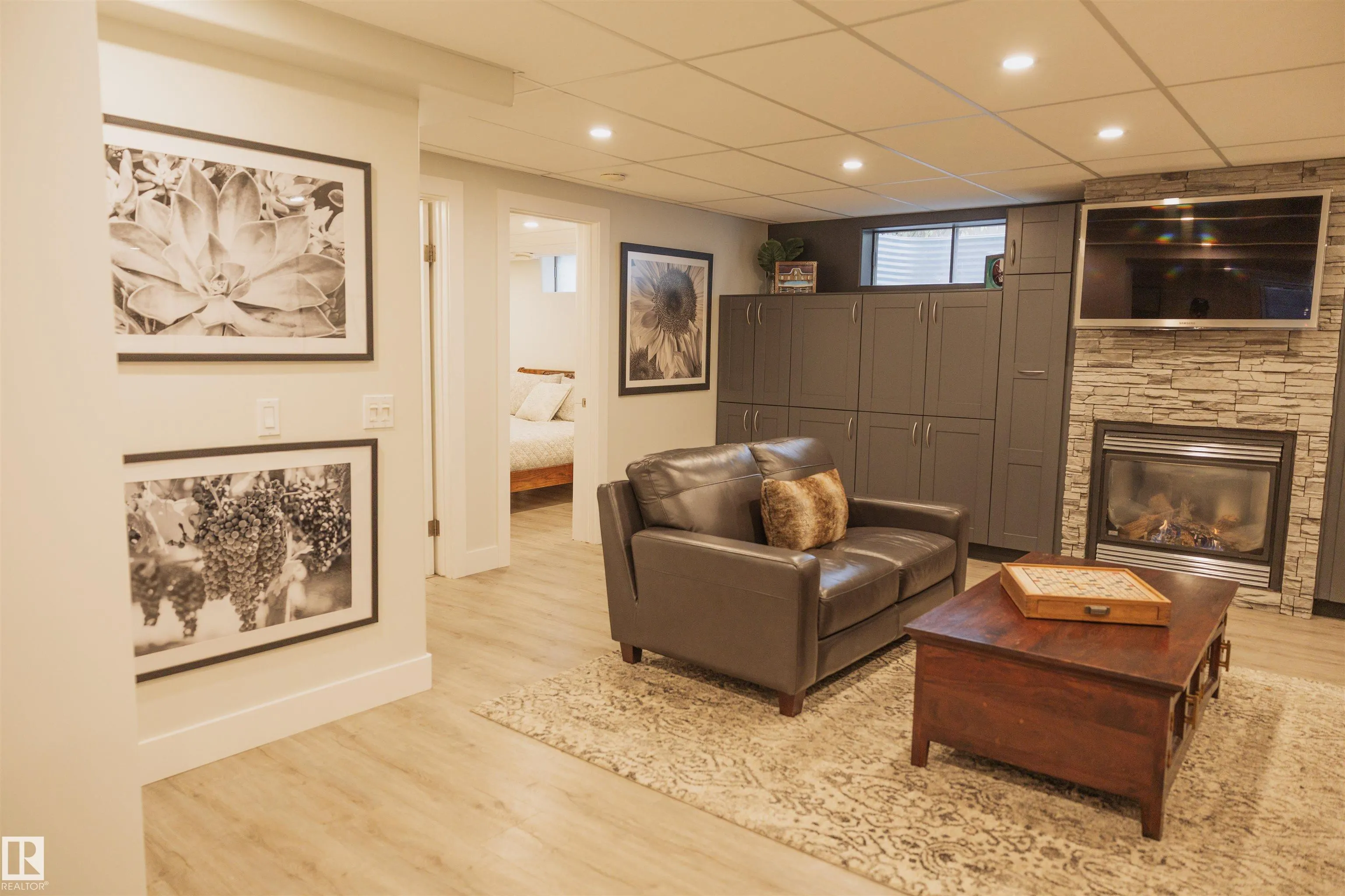 48 ASTER Point(e)