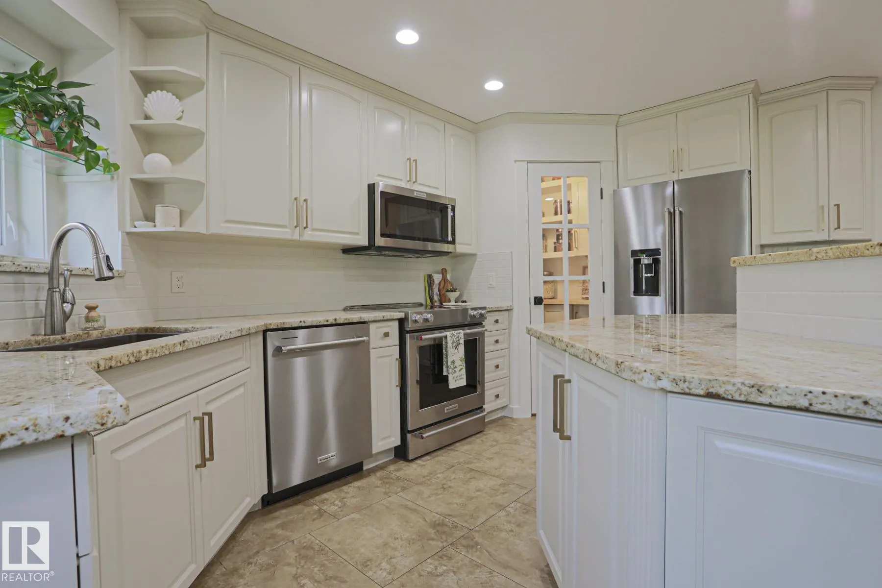 48 ASTER Point(e)