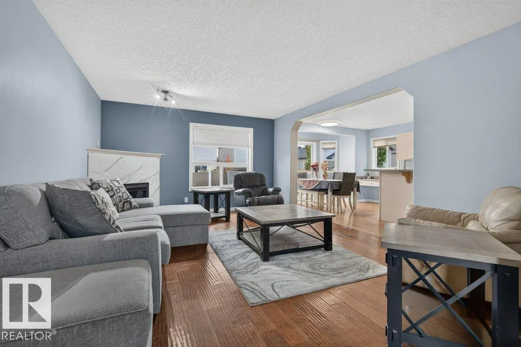 31 Douglas Crescent