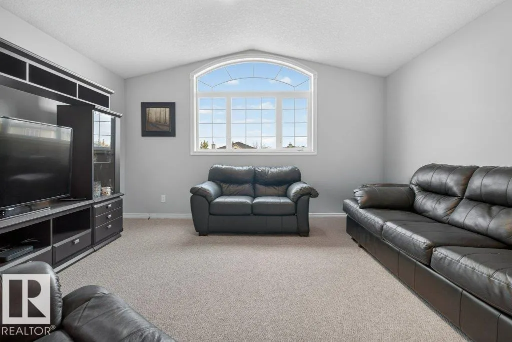 31 Douglas Crescent