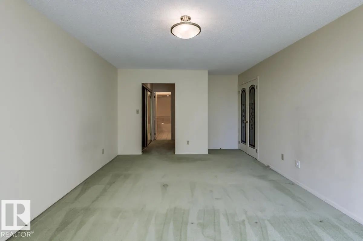 11503 100 Avenue