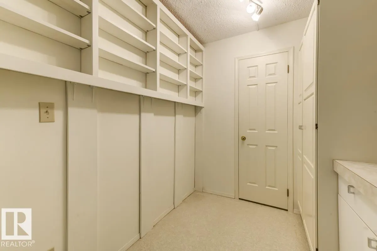 11503 100 Avenue