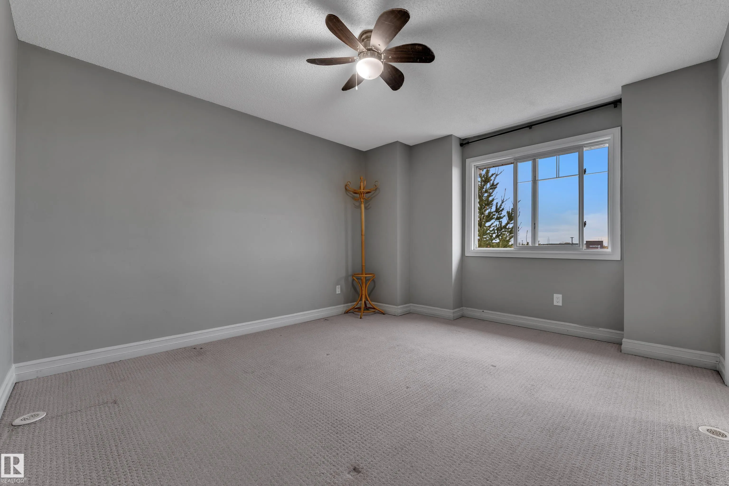 655 TAMARACK Road