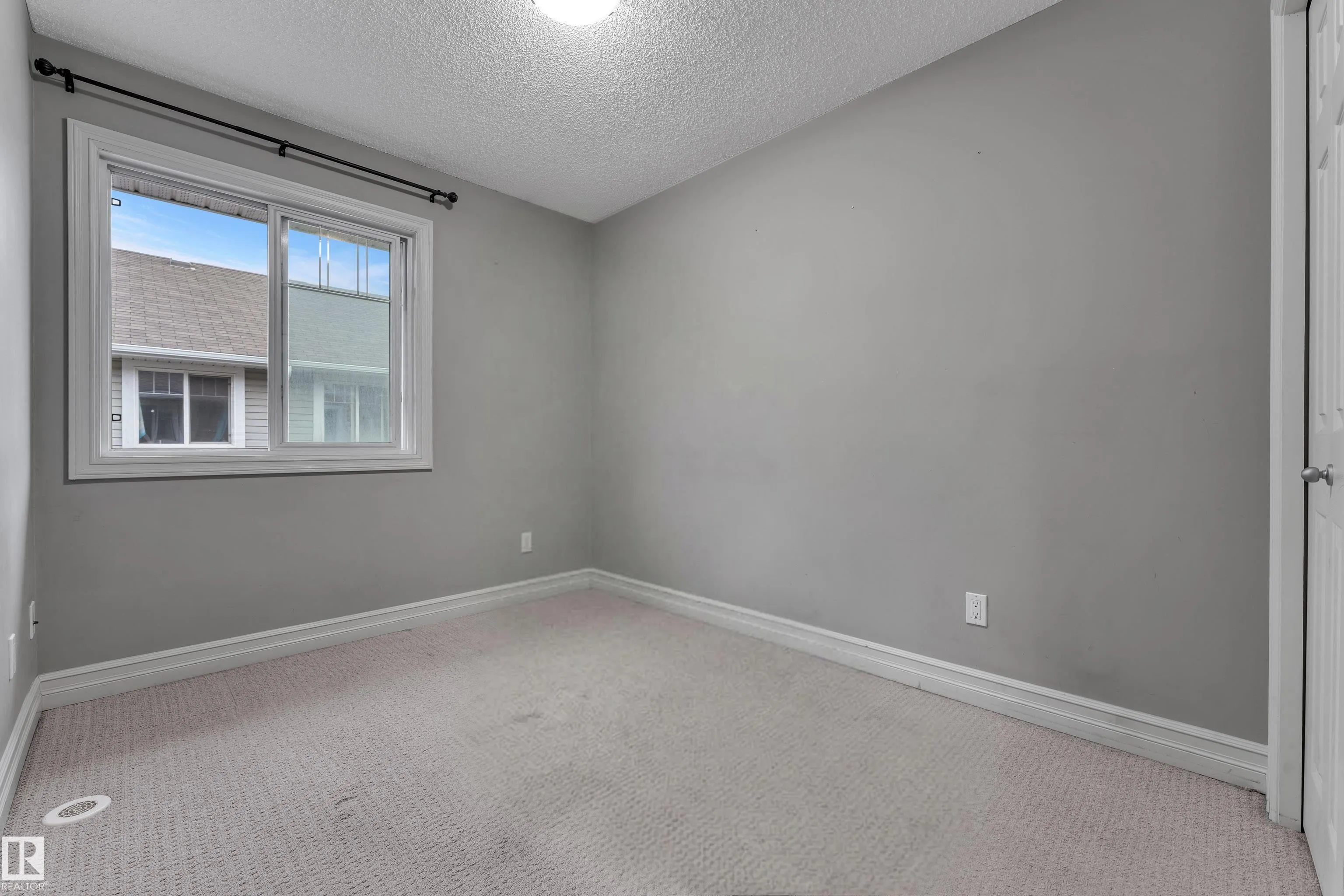 655 TAMARACK Road