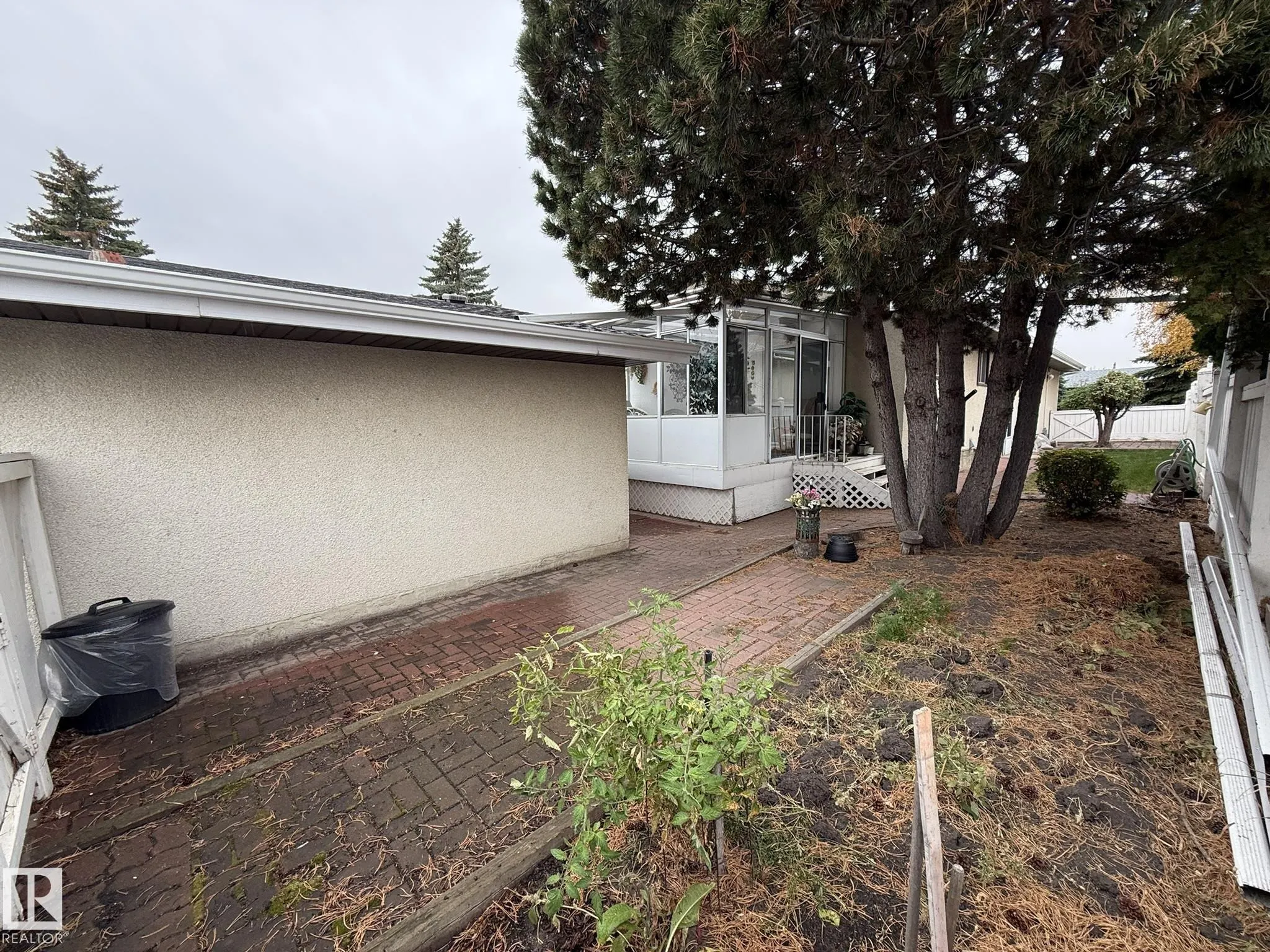 15207 73A Street