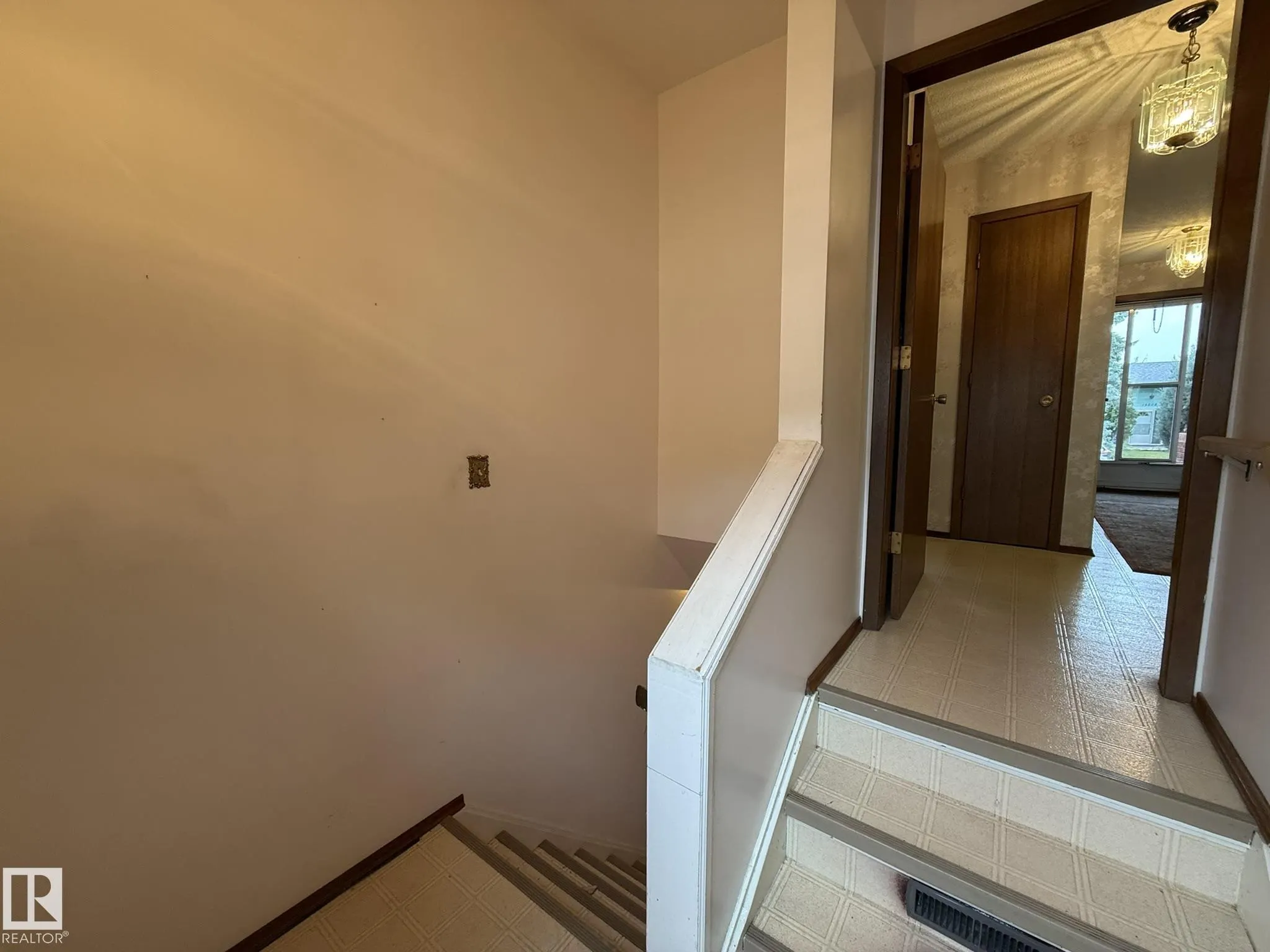 15207 73A Street