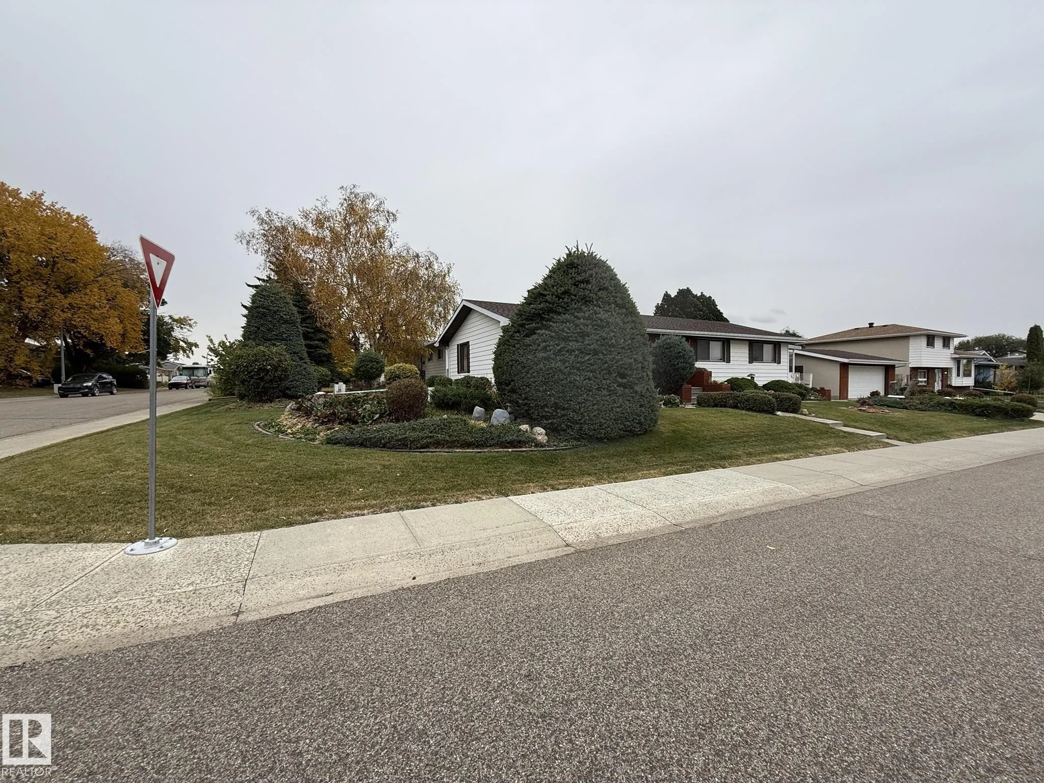 15207 73A Street