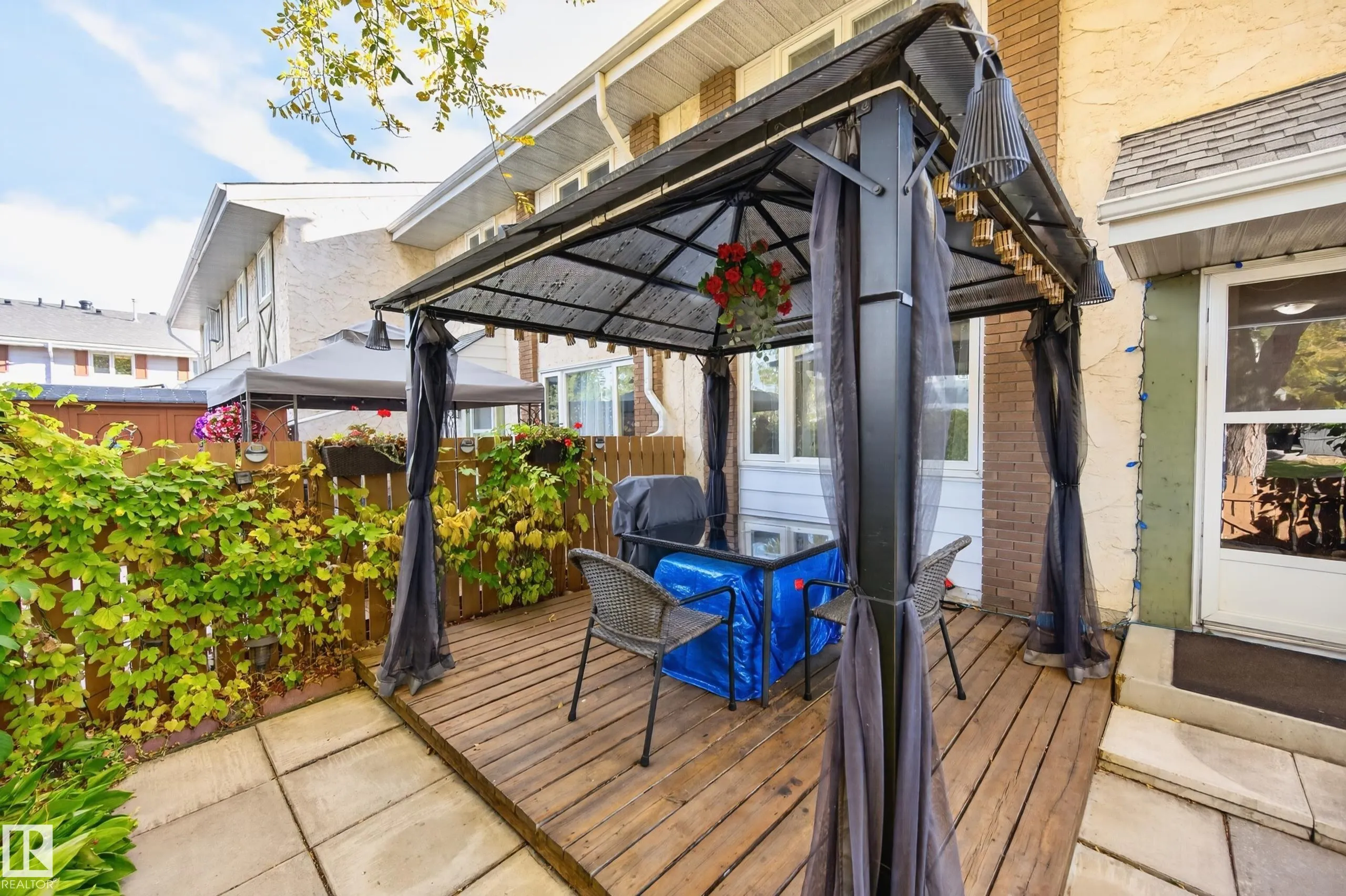15A CALLINGWOOD Court
