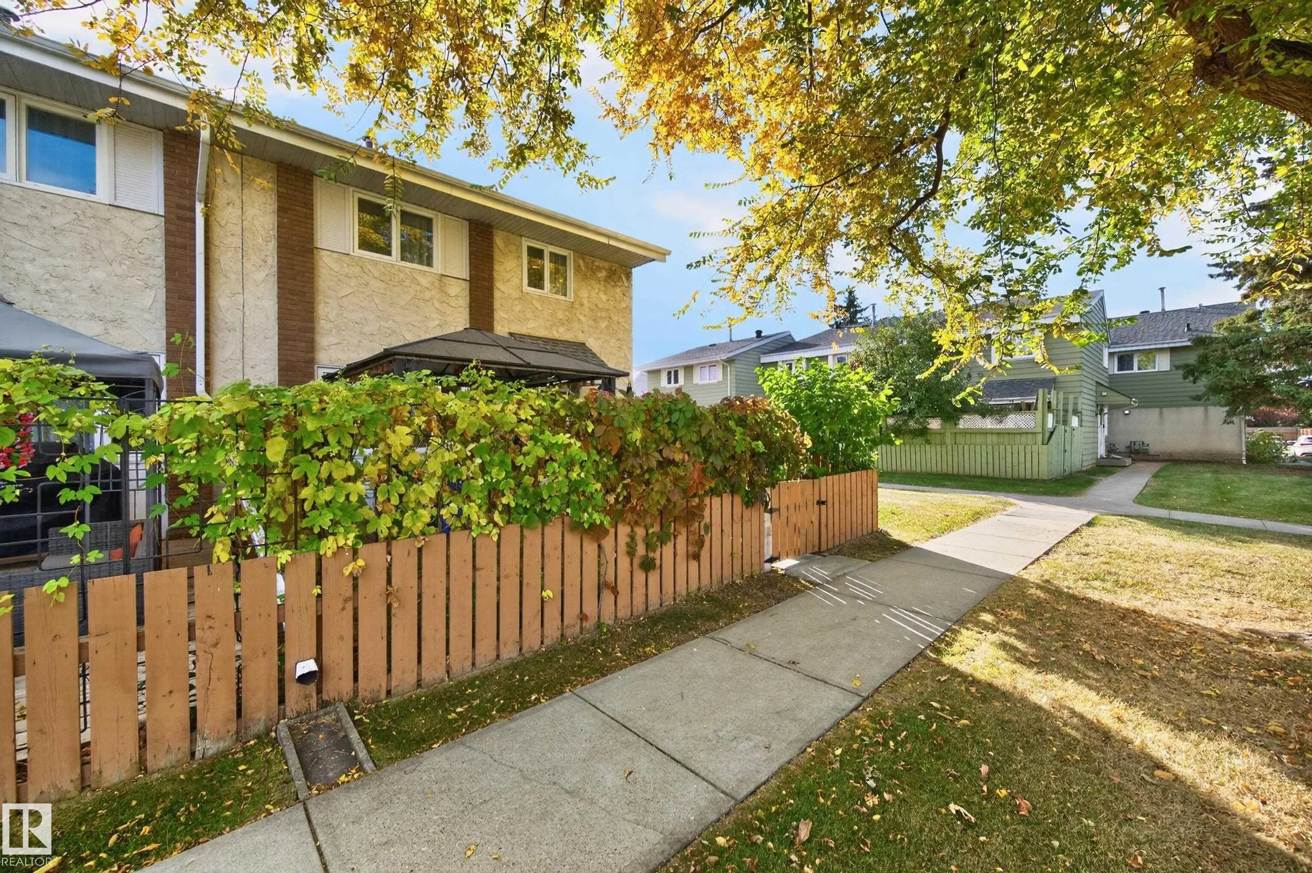 15A CALLINGWOOD Court