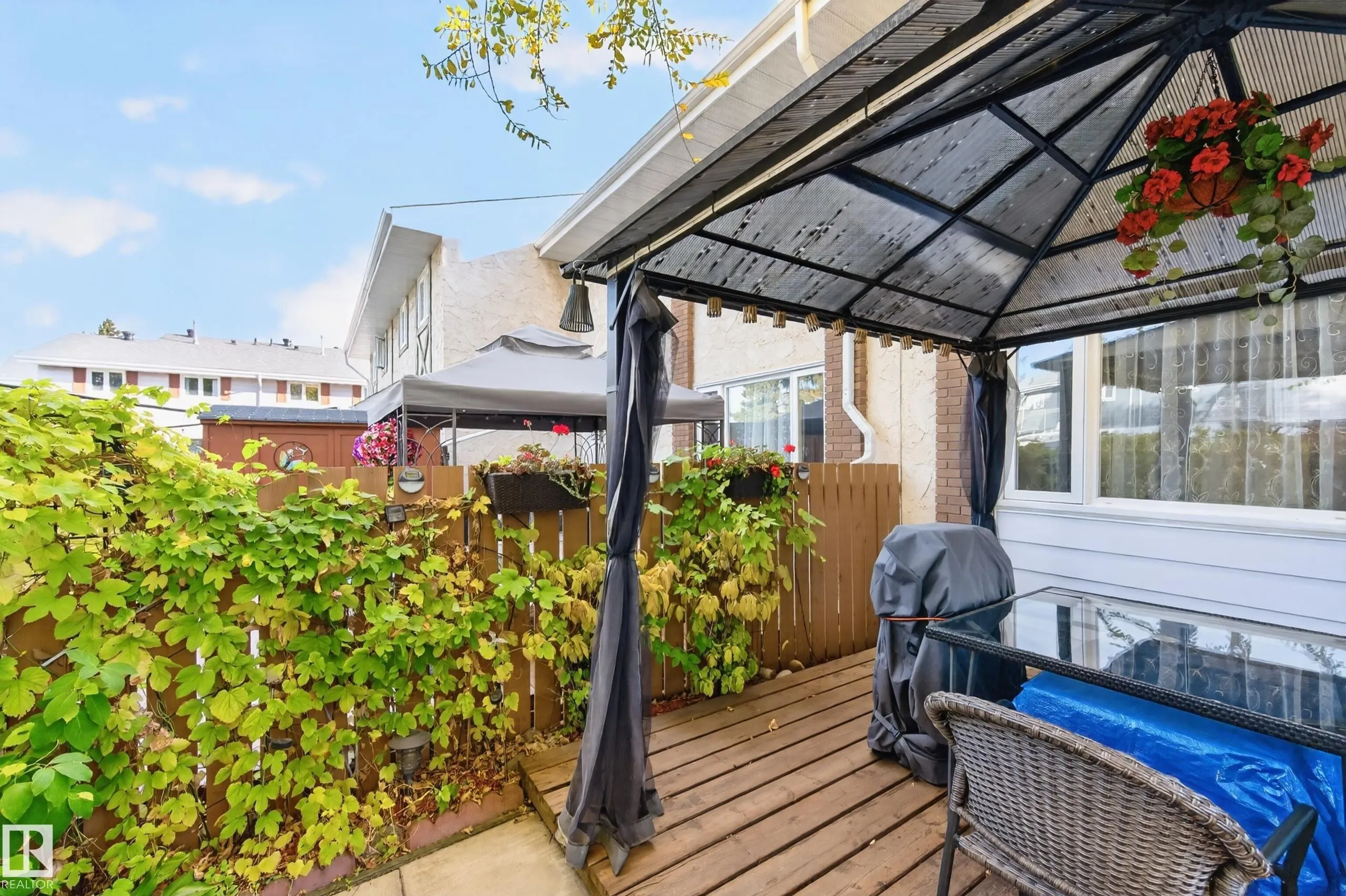 15A CALLINGWOOD Court