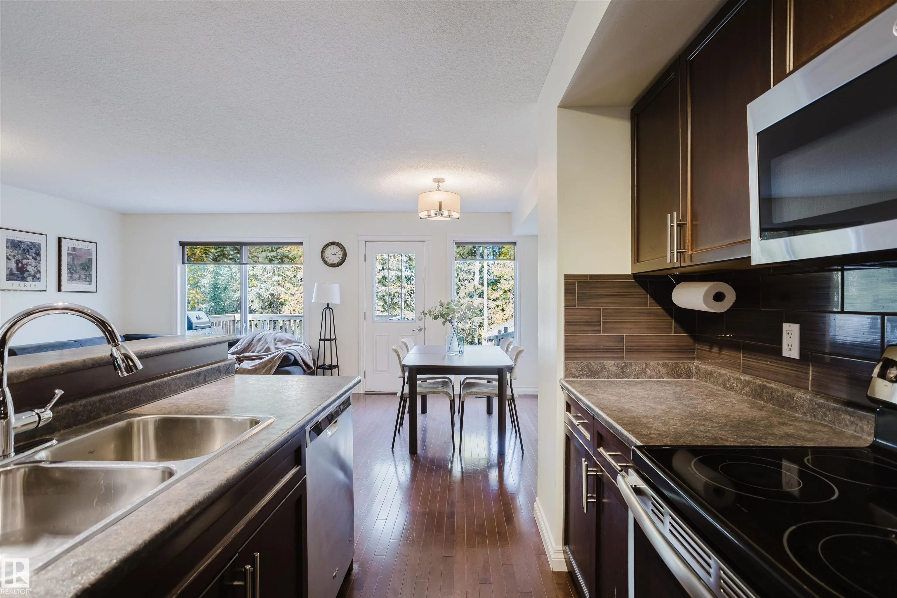 44 HAMILTON Crest