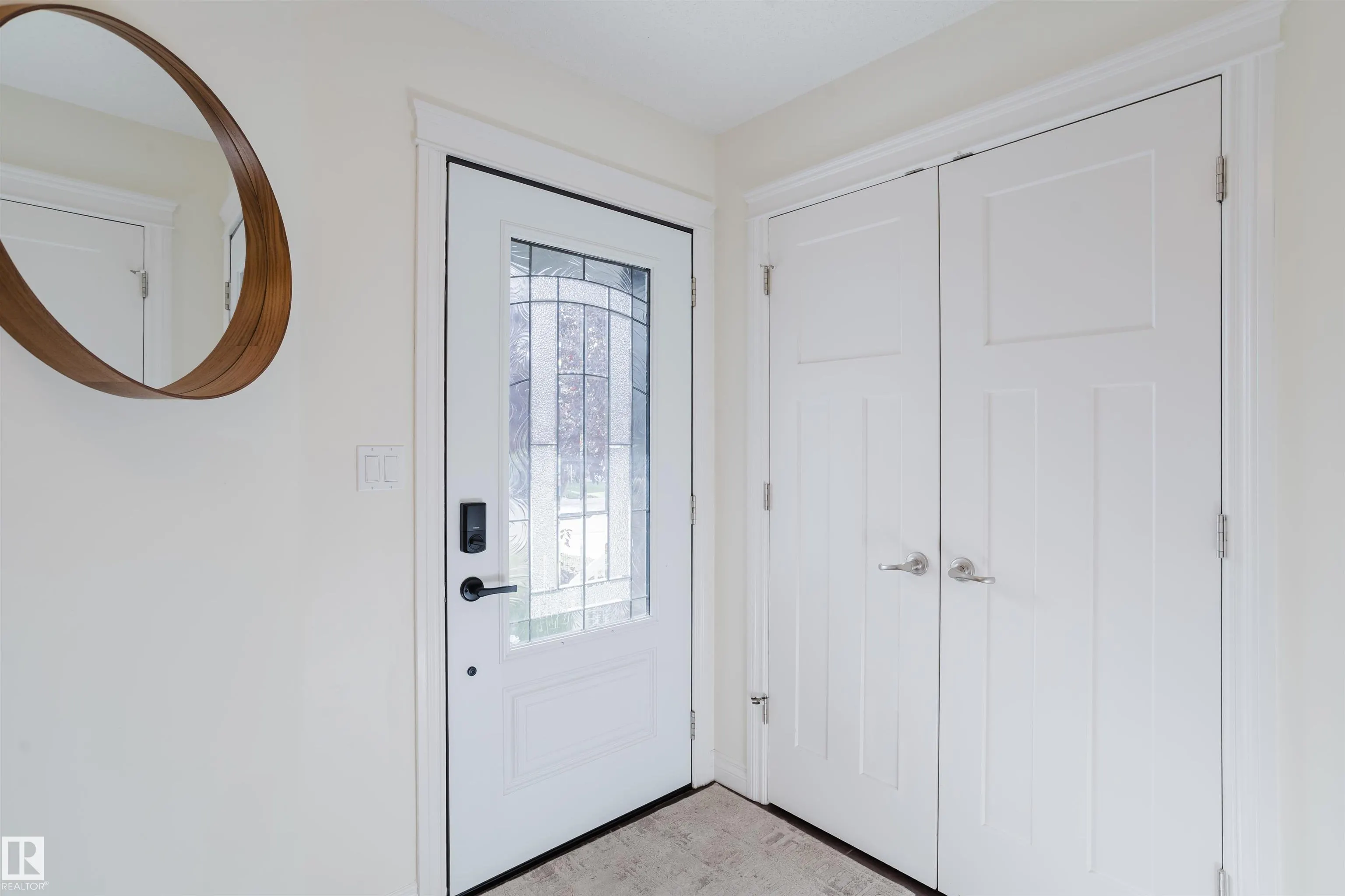 44 HAMILTON Crest